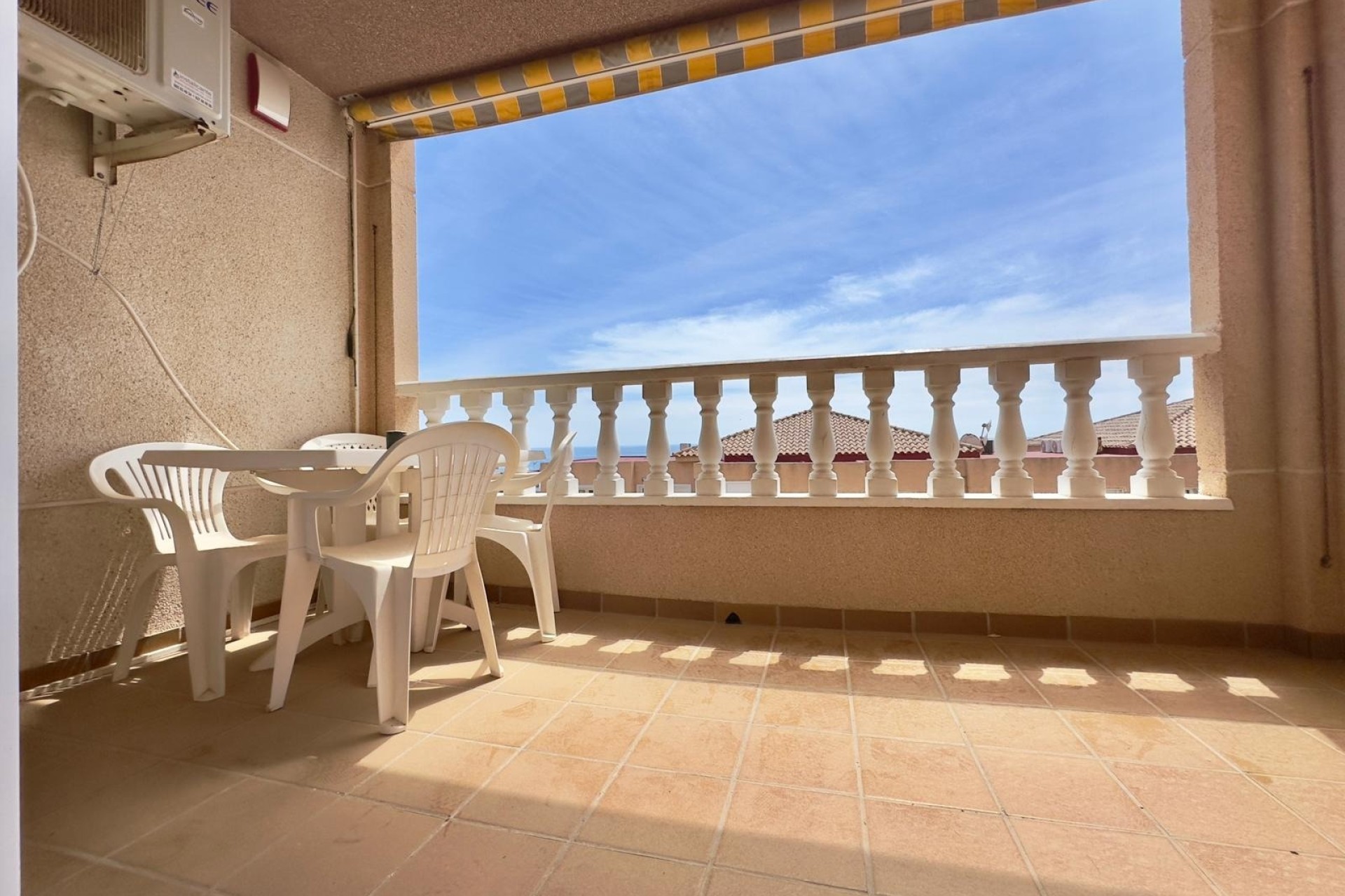 Sprzedaż - Apartament / Mieszkanie -
Torrevieja - Cabo Cervera