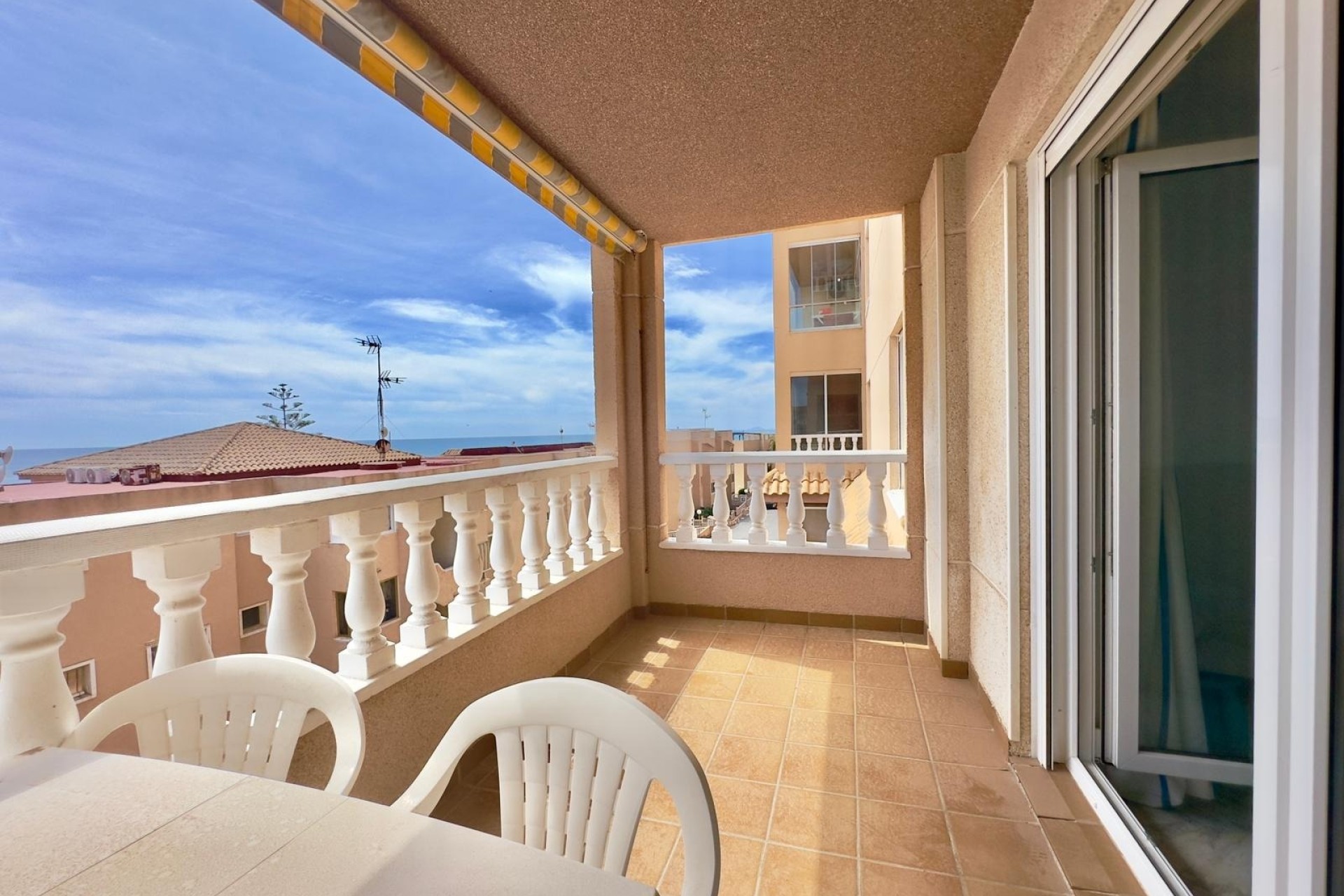 Sprzedaż - Apartament / Mieszkanie -
Torrevieja - Cabo Cervera