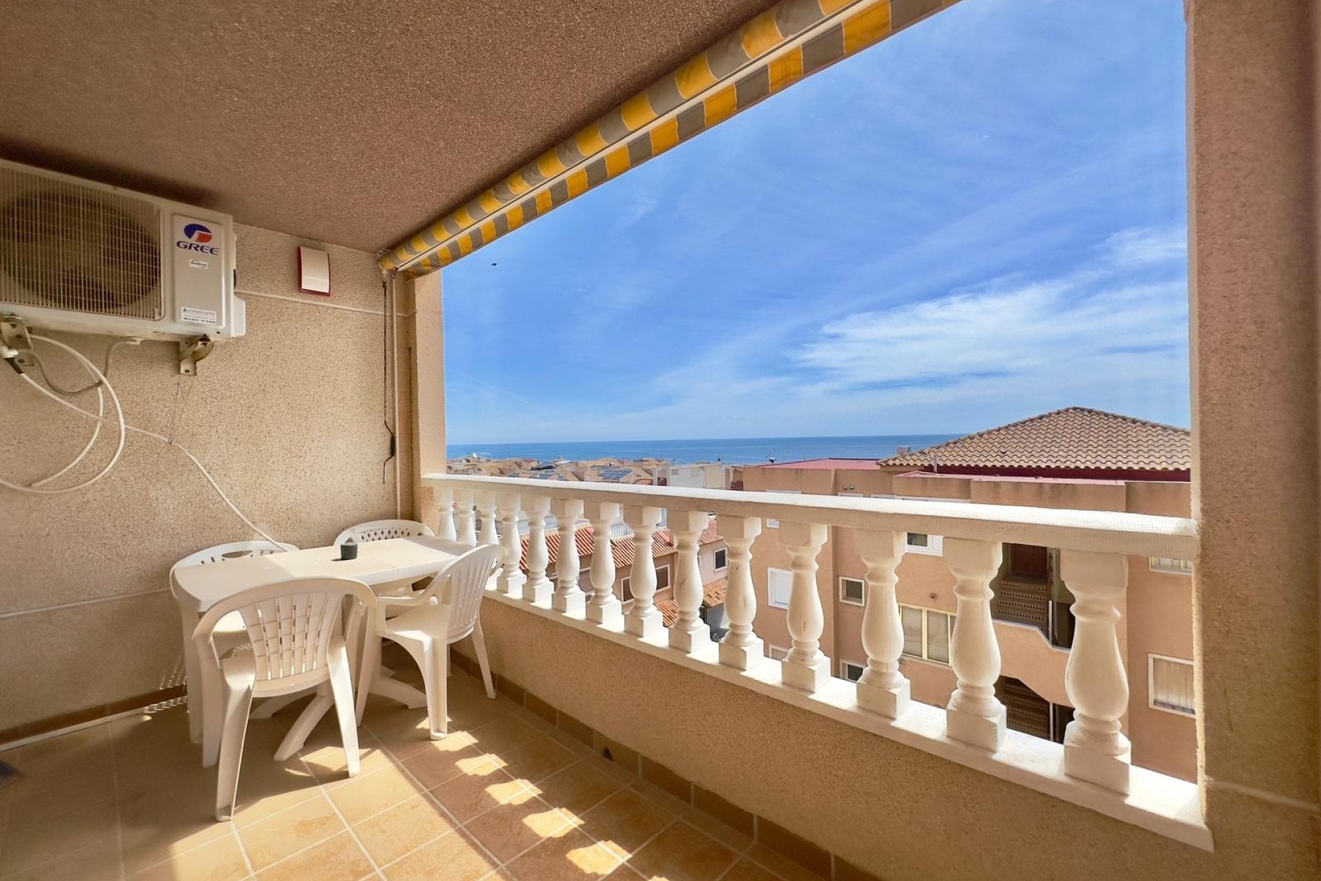 Sprzedaż - Apartament / Mieszkanie -
Torrevieja - Cabo Cervera