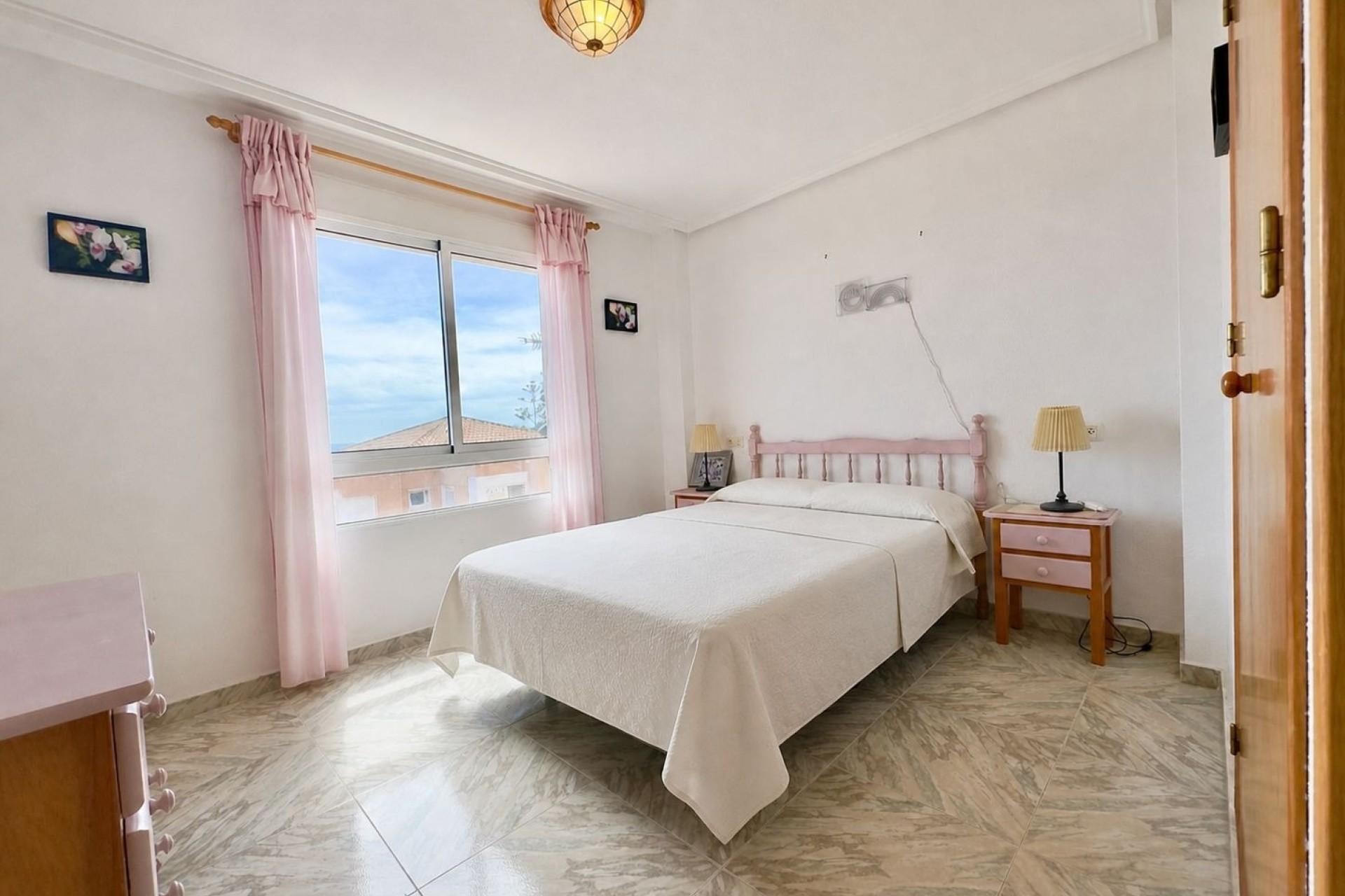Sprzedaż - Apartament / Mieszkanie -
Torrevieja - Cabo Cervera