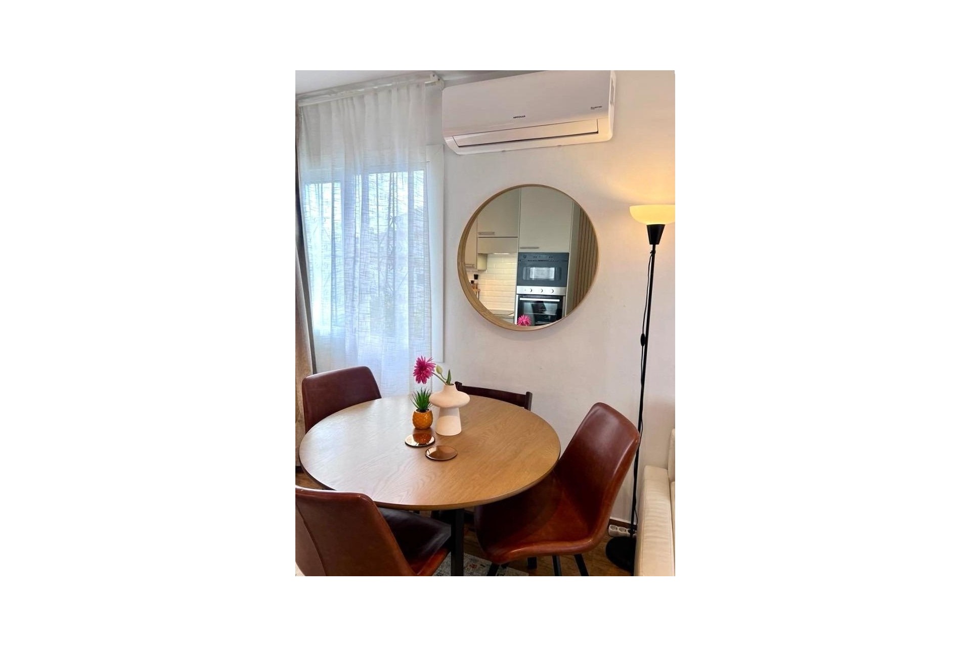 Sprzedaż - Apartament / Mieszkanie -
Torrevieja - Calas blanca