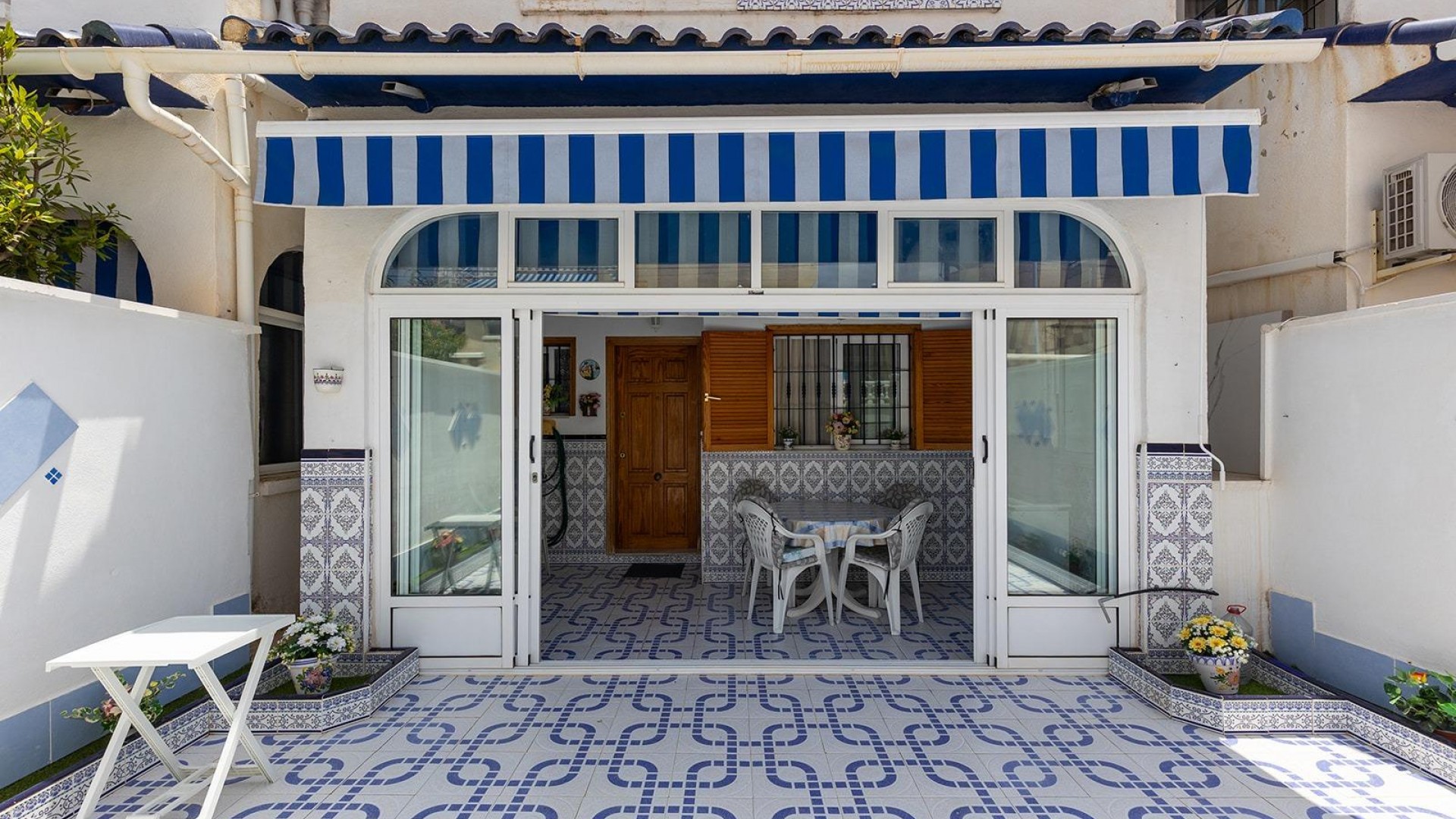 Sprzedaż - Apartament mieszkanie -
Torrevieja - Cañada del Molino