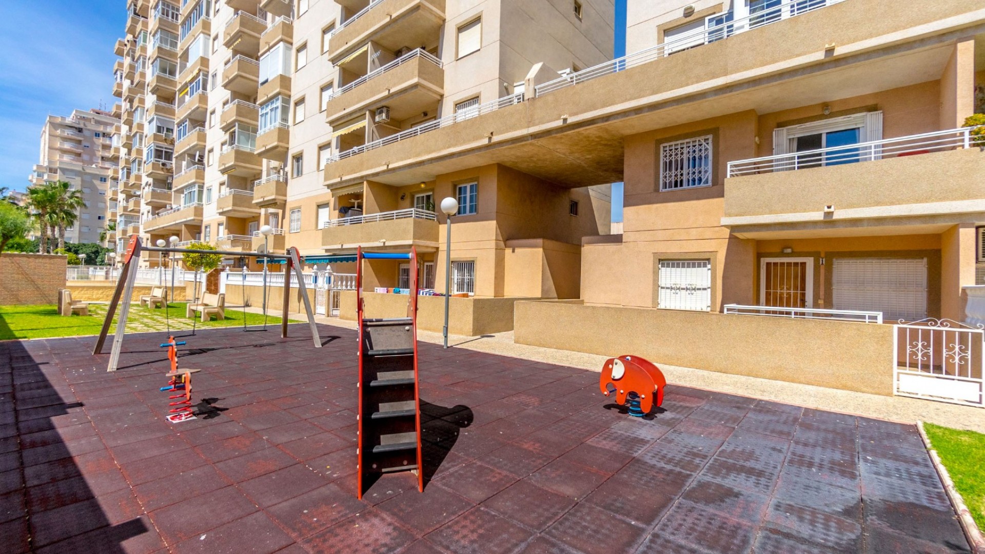 Sprzedaż - Apartament mieszkanie -
Torrevieja - Center
