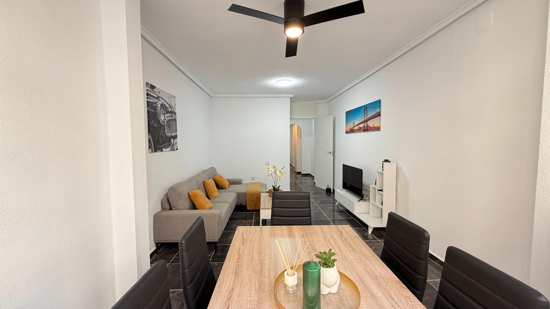 Sprzedaż - Apartament mieszkanie -
Torrevieja - Center