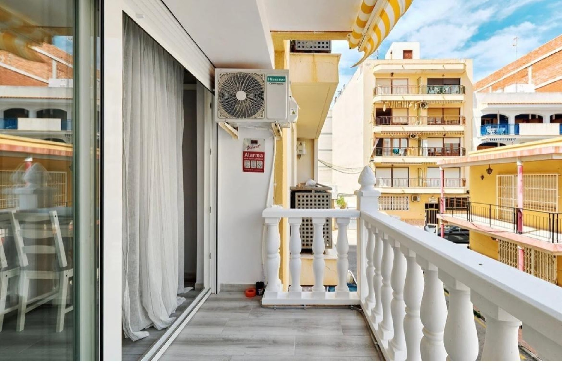 Sprzedaż - Apartament / Mieszkanie -
Torrevieja - Center