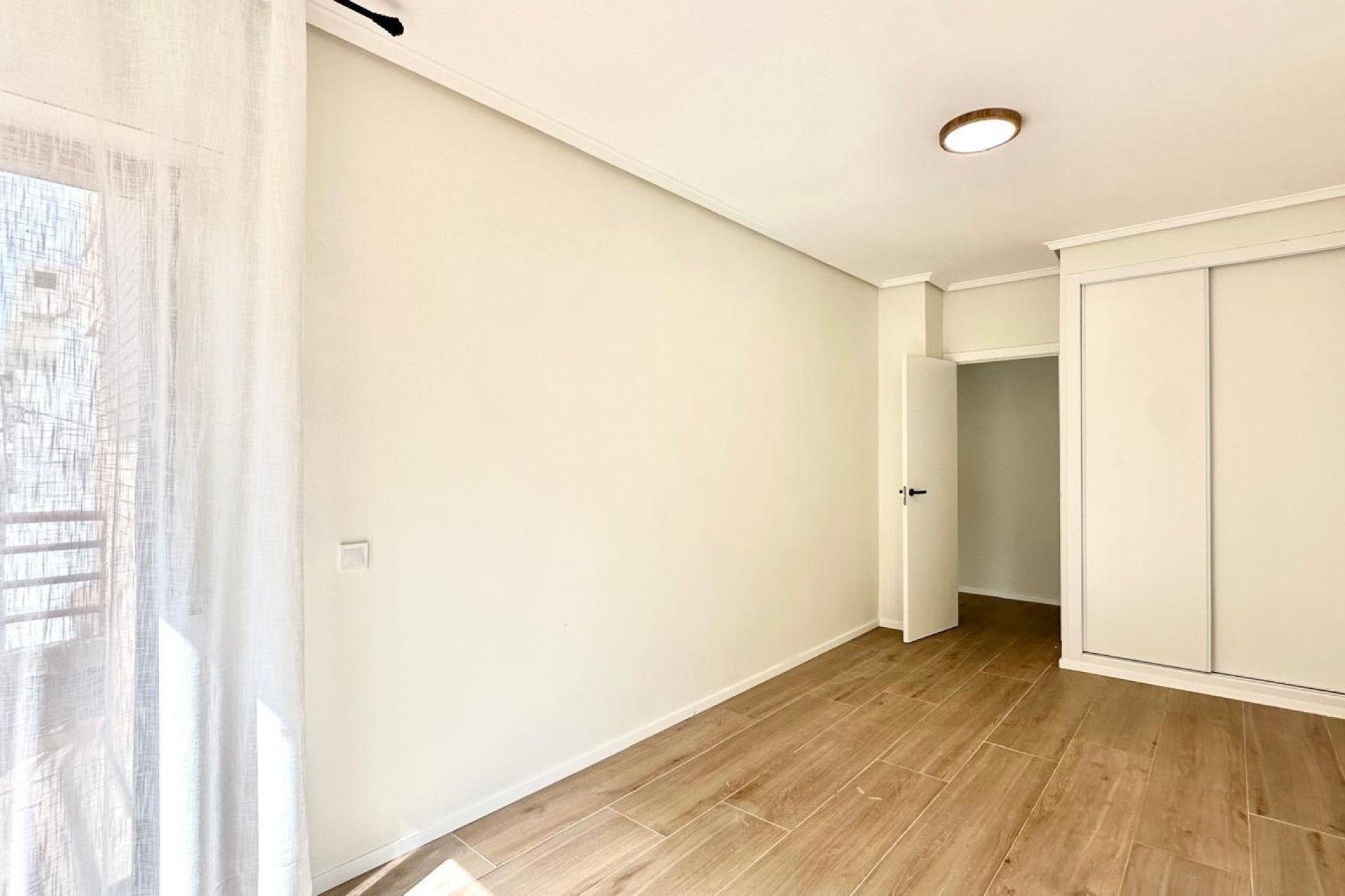 Sprzedaż - Apartament / Mieszkanie -
Torrevieja - Center