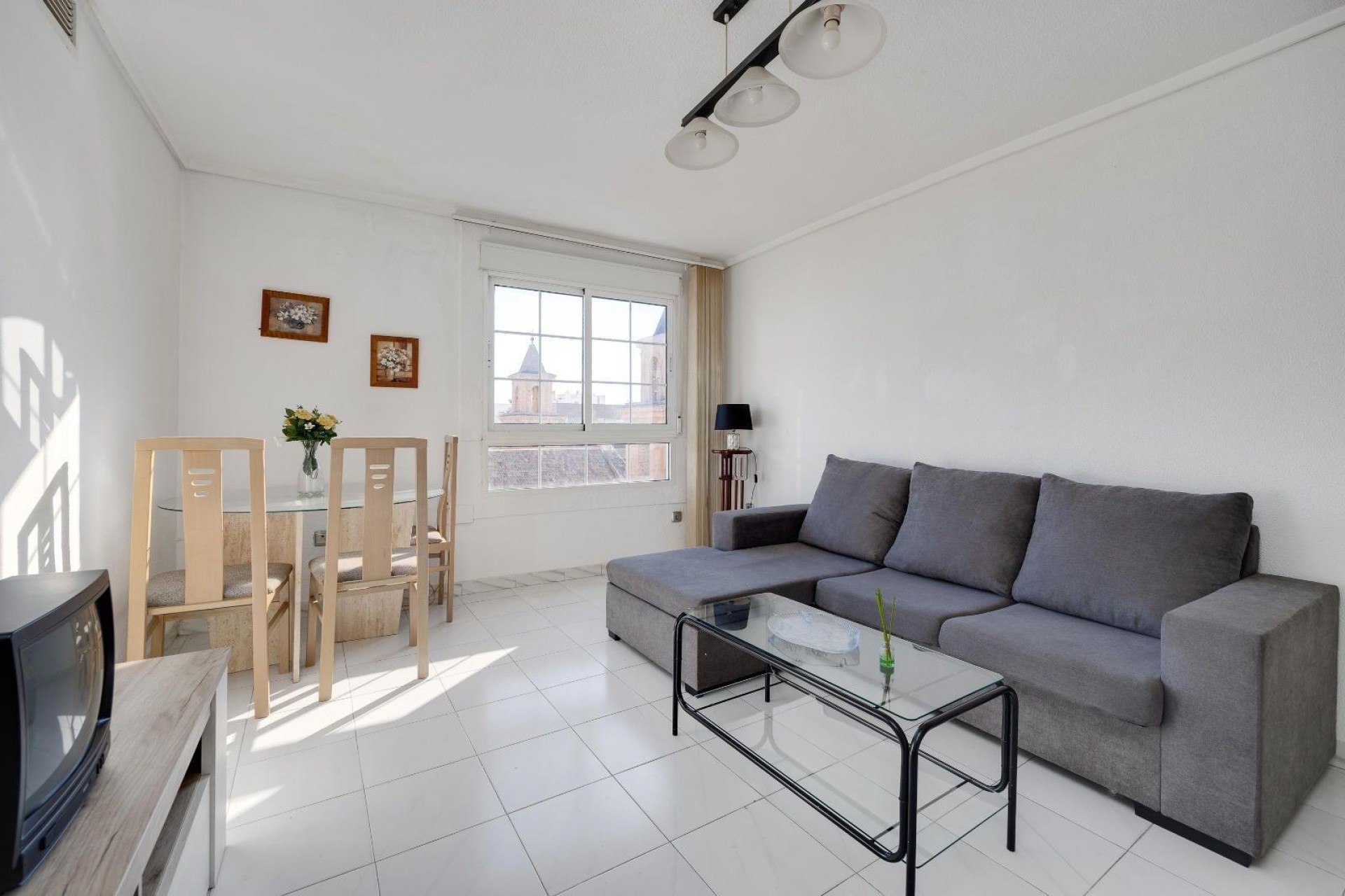 Sprzedaż - Apartament / Mieszkanie -
Torrevieja - Center