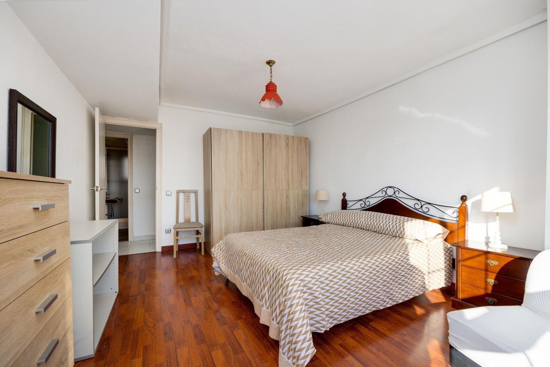 Sprzedaż - Apartament / Mieszkanie -
Torrevieja - Center