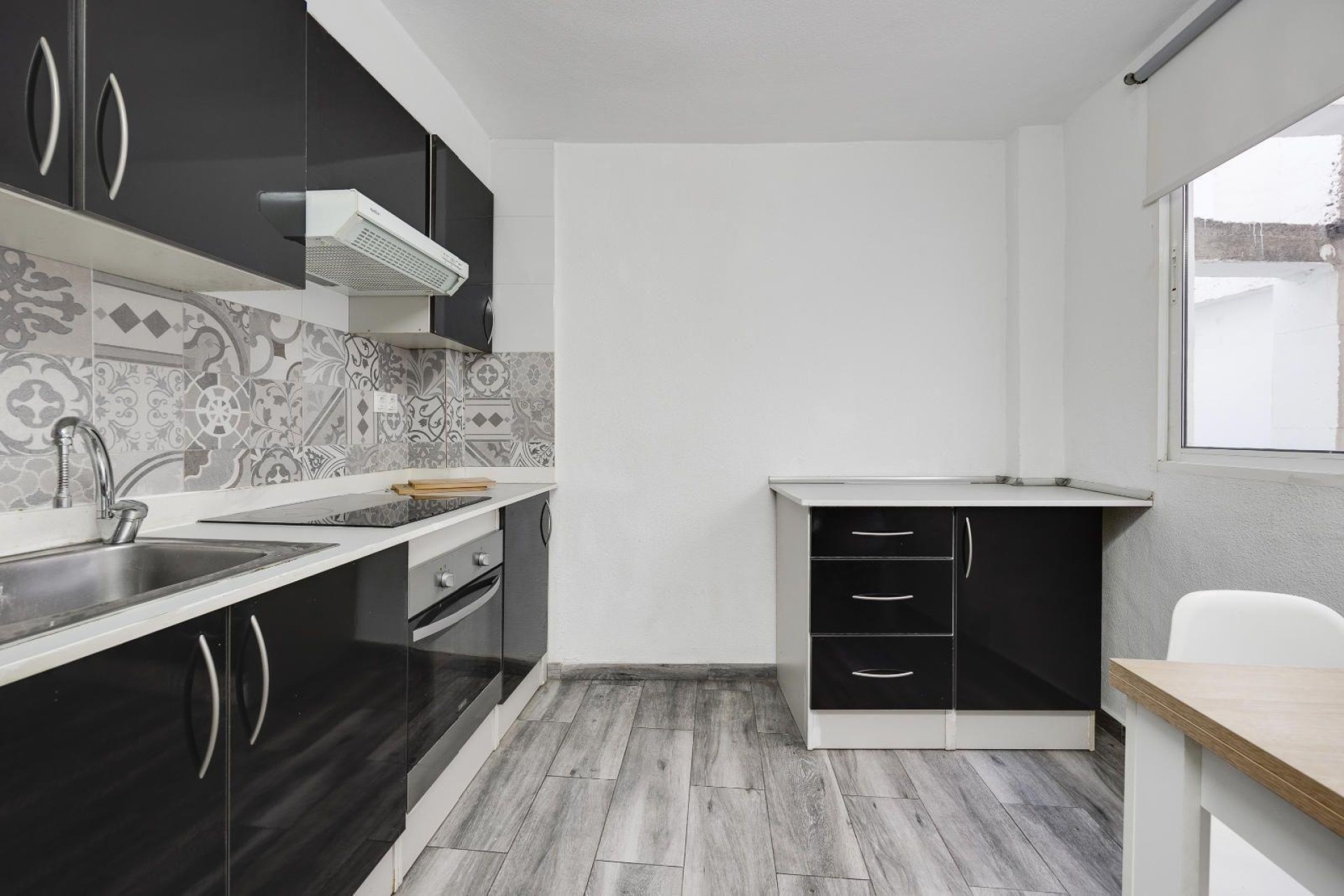 Sprzedaż - Apartament / Mieszkanie -
Torrevieja - Center