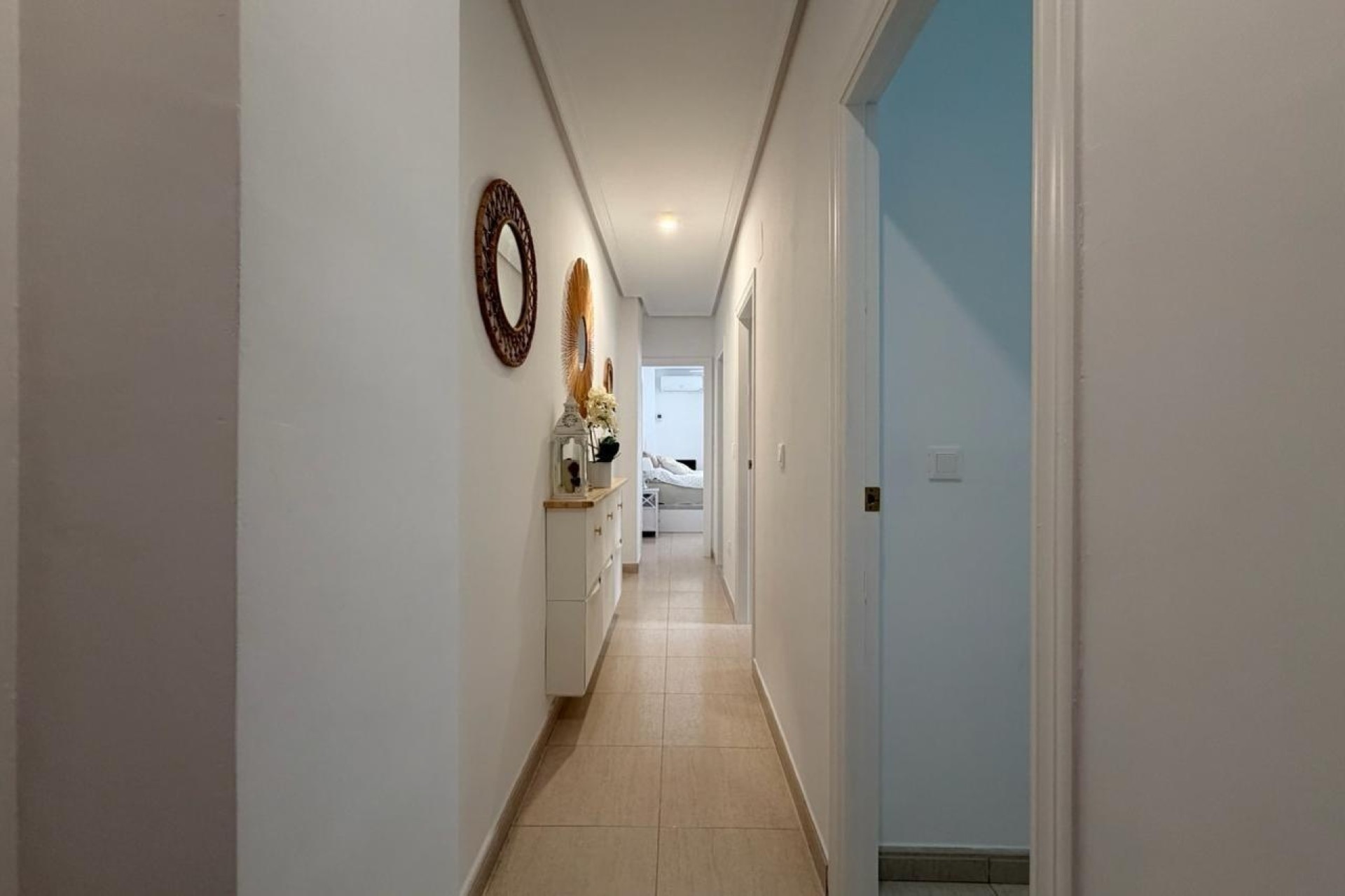Sprzedaż - Apartament / Mieszkanie -
Torrevieja - Center