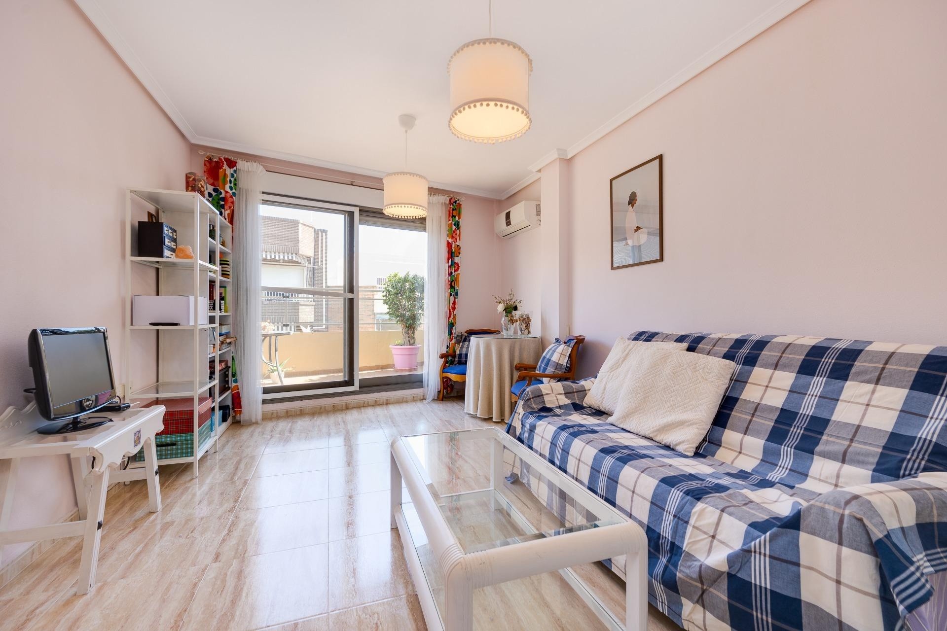 Sprzedaż - Apartament / Mieszkanie -
Torrevieja - Center