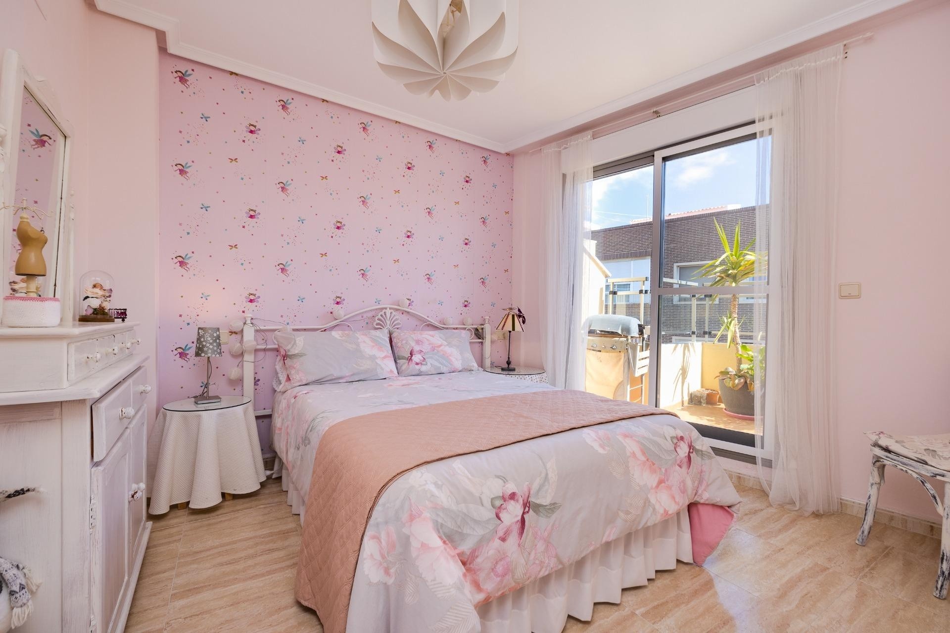 Sprzedaż - Apartament / Mieszkanie -
Torrevieja - Center