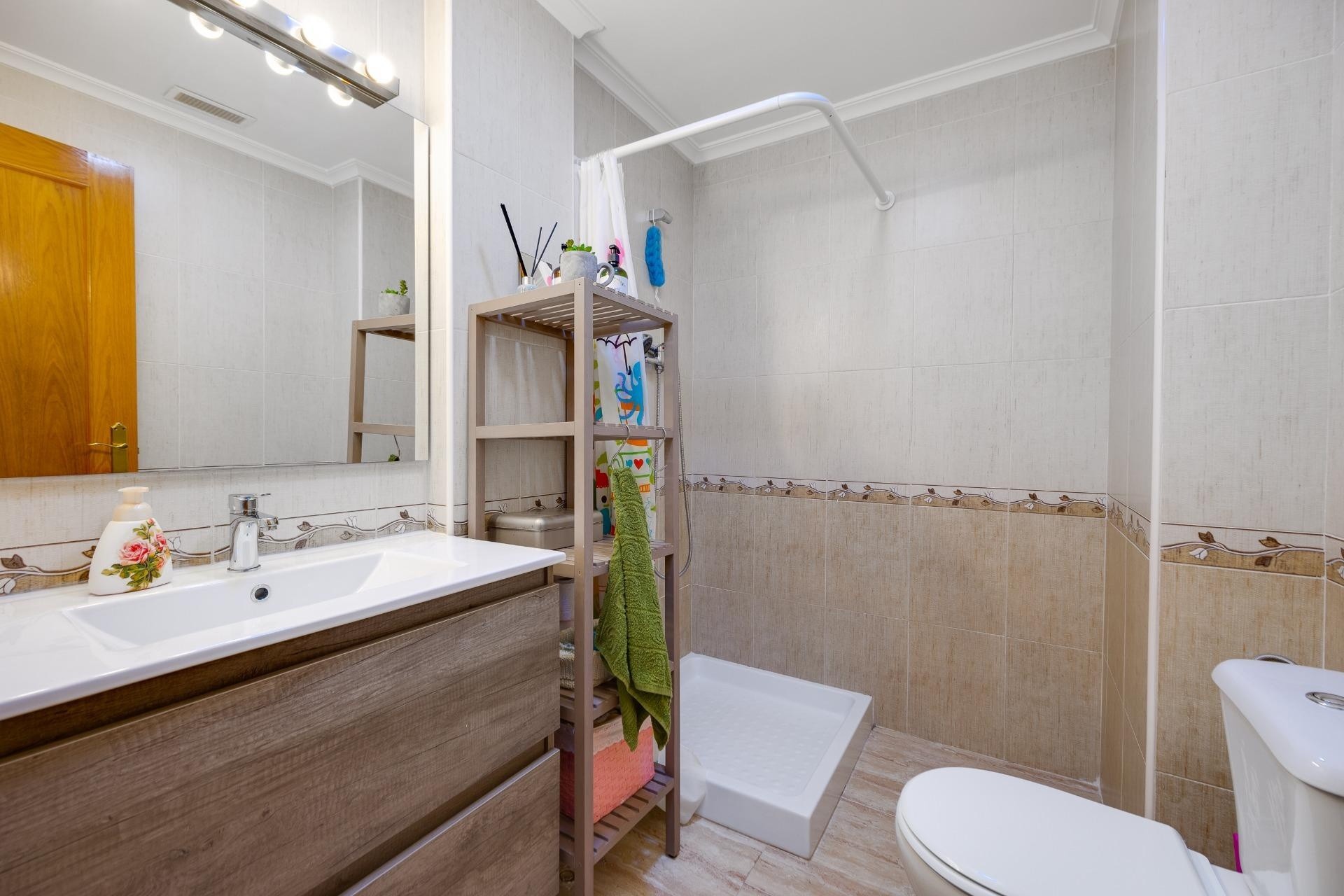 Sprzedaż - Apartament / Mieszkanie -
Torrevieja - Center