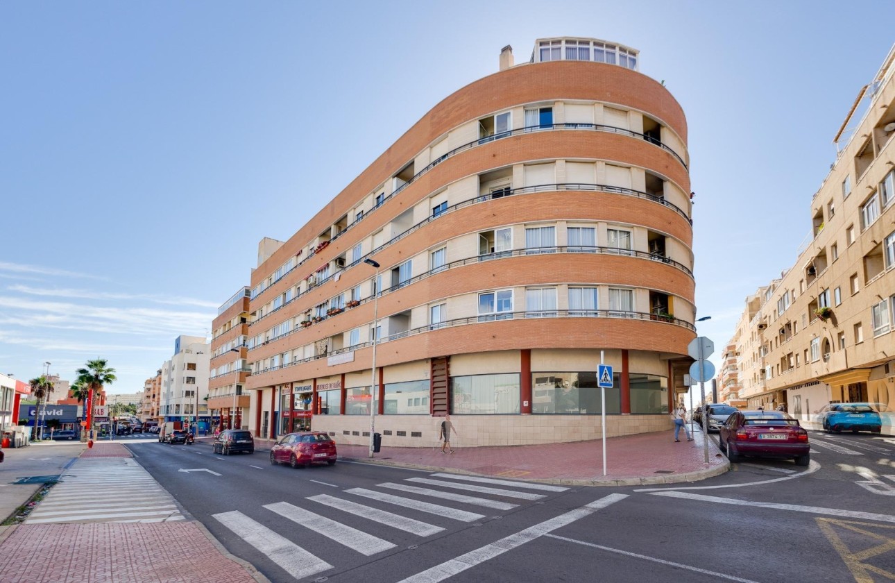 Sprzedaż - Apartament / Mieszkanie -
Torrevieja - Center