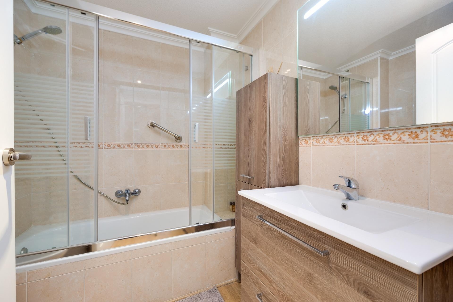 Sprzedaż - Apartament / Mieszkanie -
Torrevieja - Center