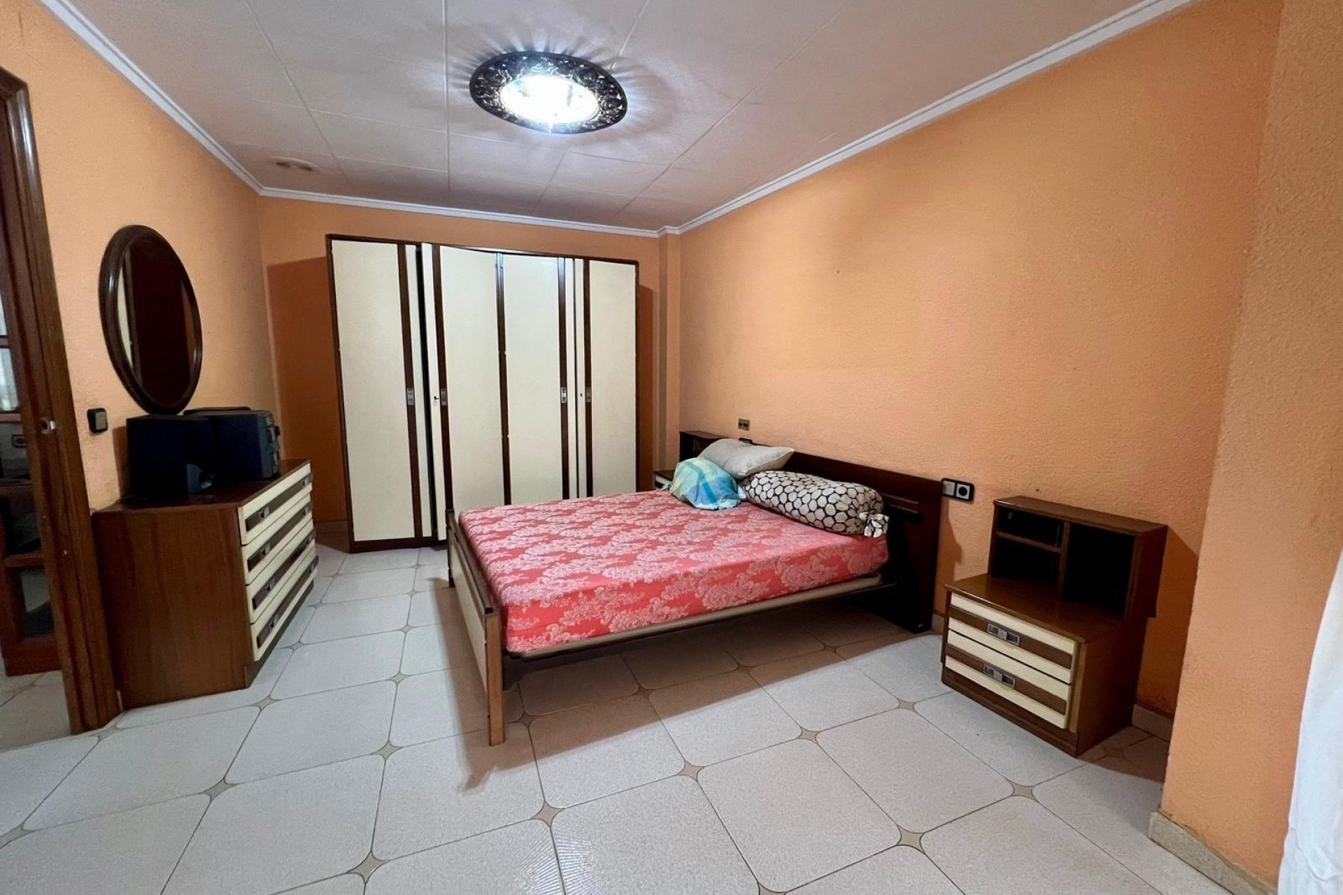 Sprzedaż - Apartament / Mieszkanie -
Torrevieja - Center
