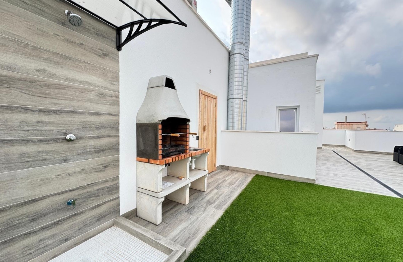 Sprzedaż - Apartament / Mieszkanie -
Torrevieja - Center