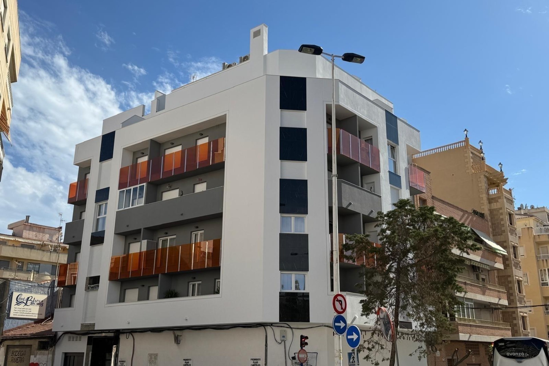 Sprzedaż - Apartament / Mieszkanie -
Torrevieja - Center
