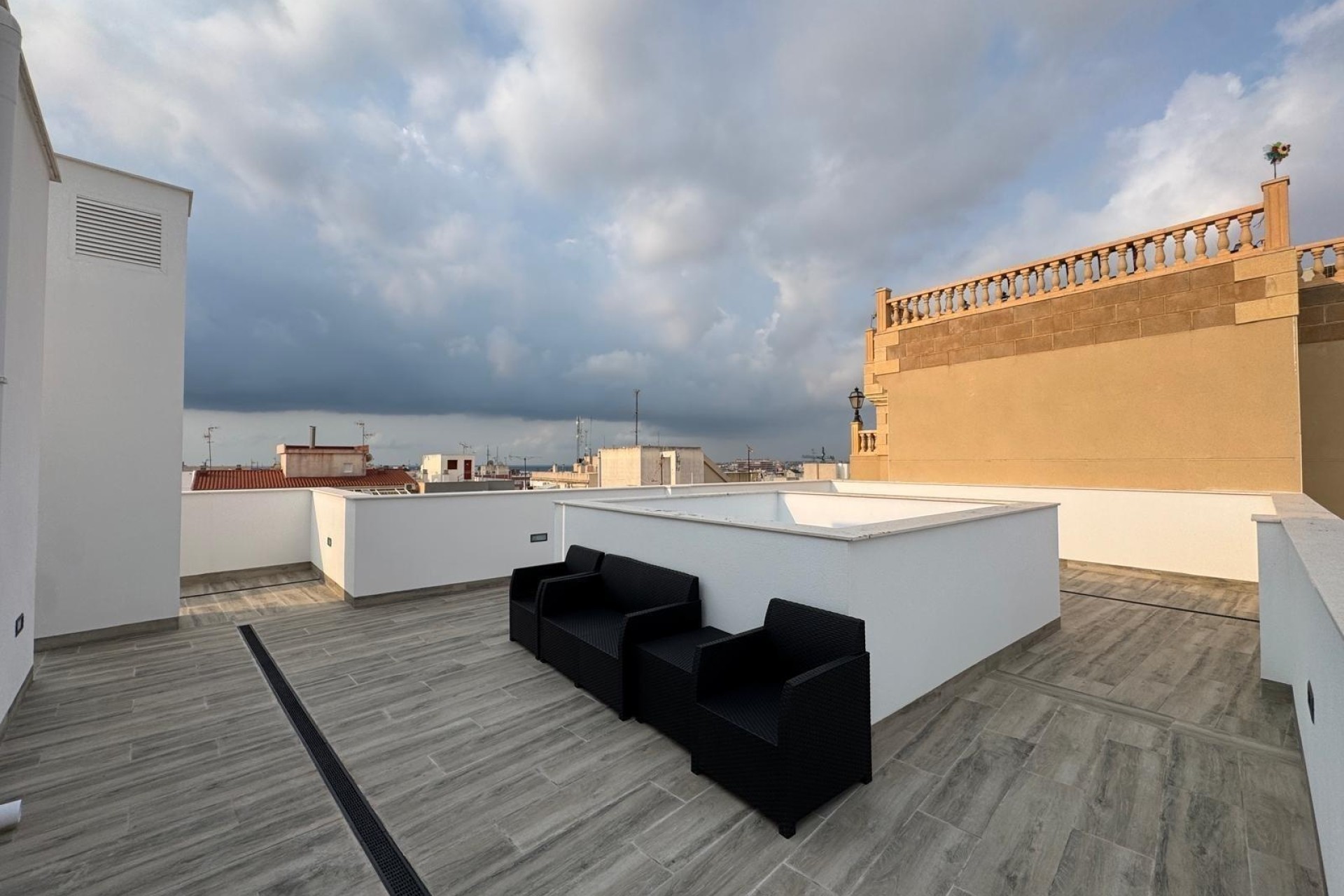 Sprzedaż - Apartament / Mieszkanie -
Torrevieja - Center