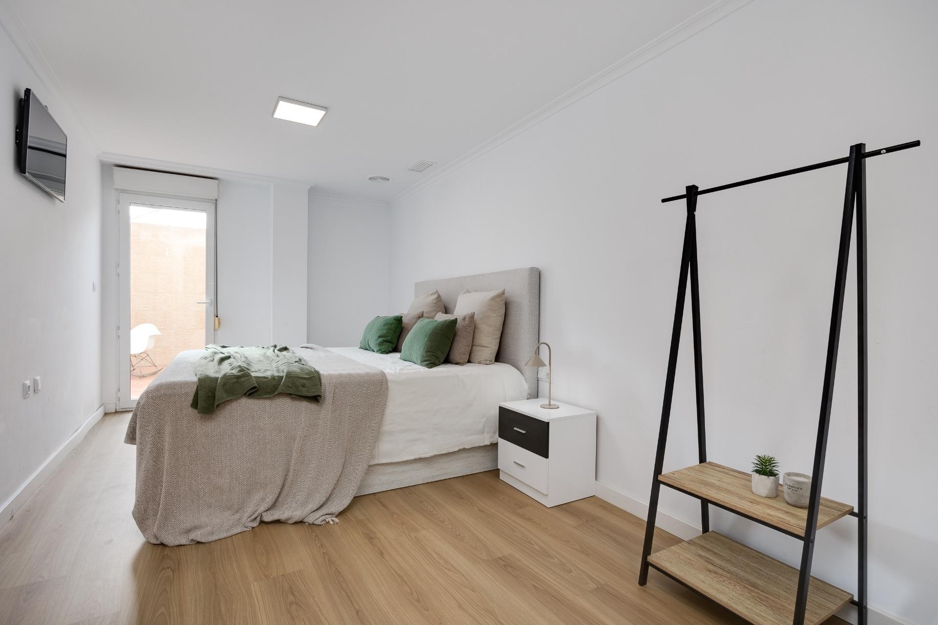 Sprzedaż - Apartament / Mieszkanie -
Torrevieja - Center