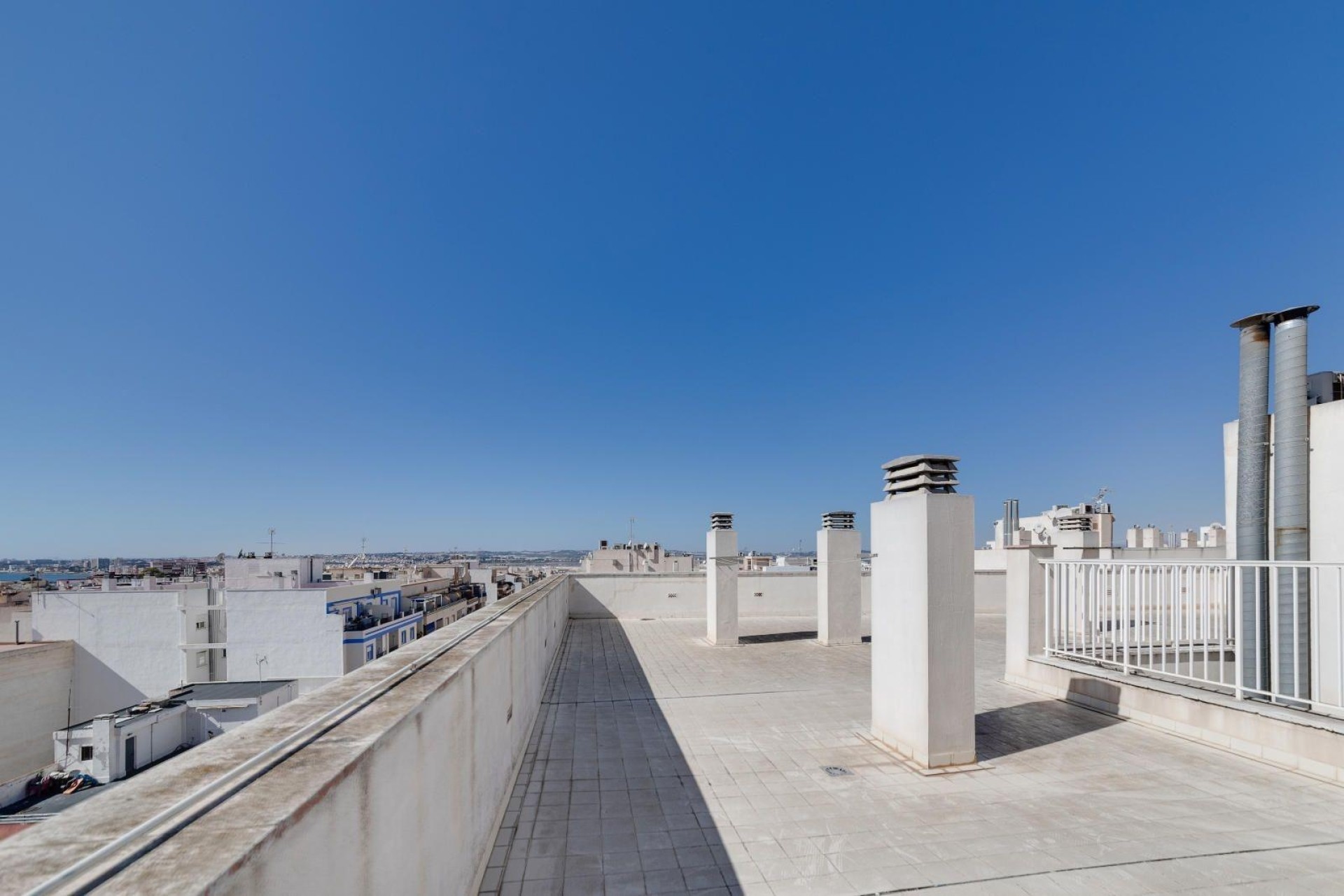 Sprzedaż - Apartament / Mieszkanie -
Torrevieja - Center