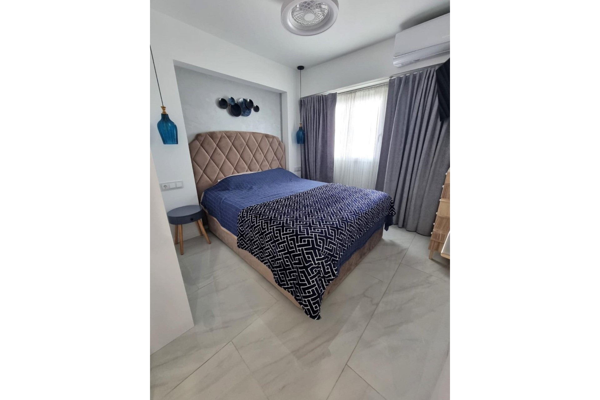 Sprzedaż - Apartament / Mieszkanie -
Torrevieja - Center