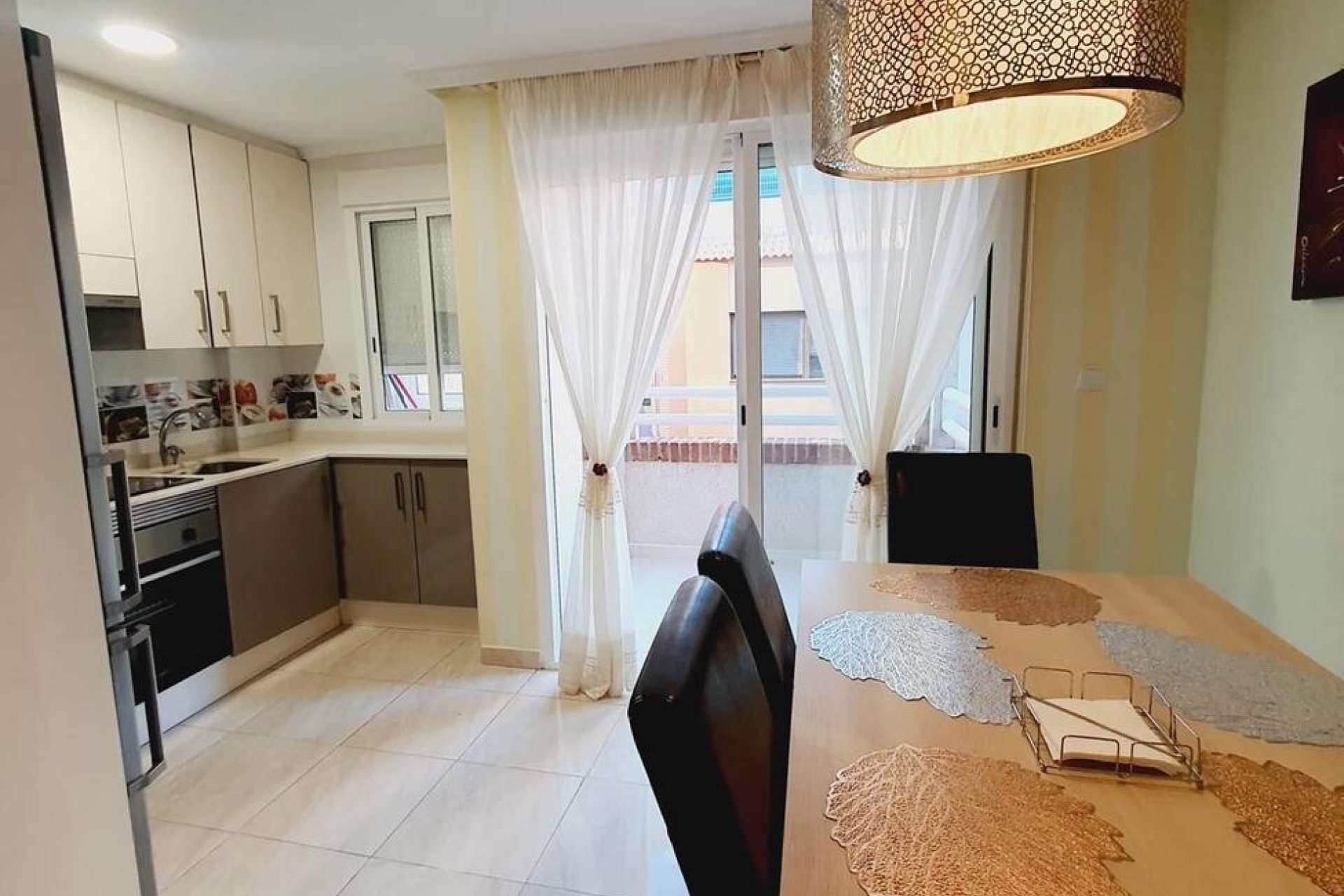 Sprzedaż - Apartament / Mieszkanie -
Torrevieja - Center