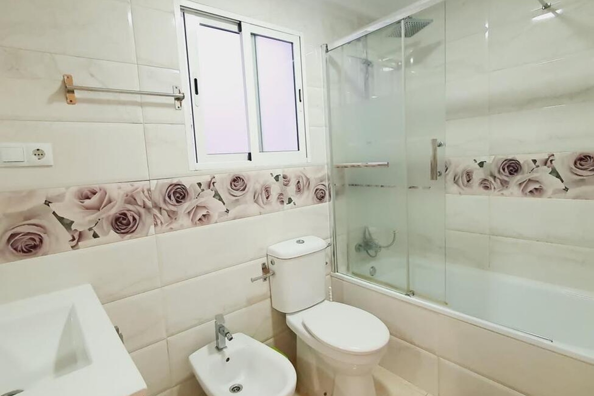 Sprzedaż - Apartament / Mieszkanie -
Torrevieja - Center