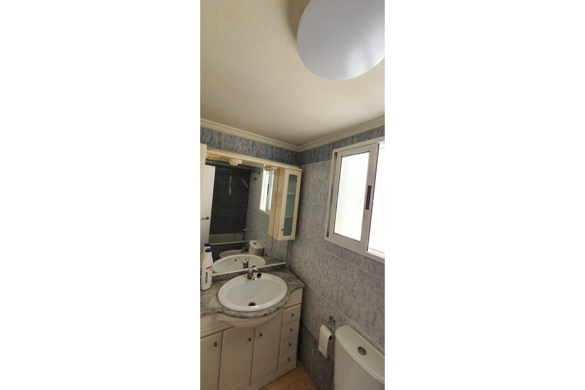 Sprzedaż - Apartament / Mieszkanie -
Torrevieja - Center
