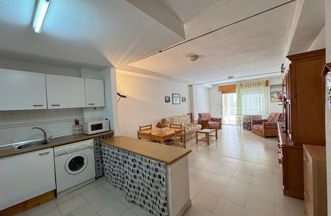 Sprzedaż - Apartament / Mieszkanie -
Torrevieja - Center