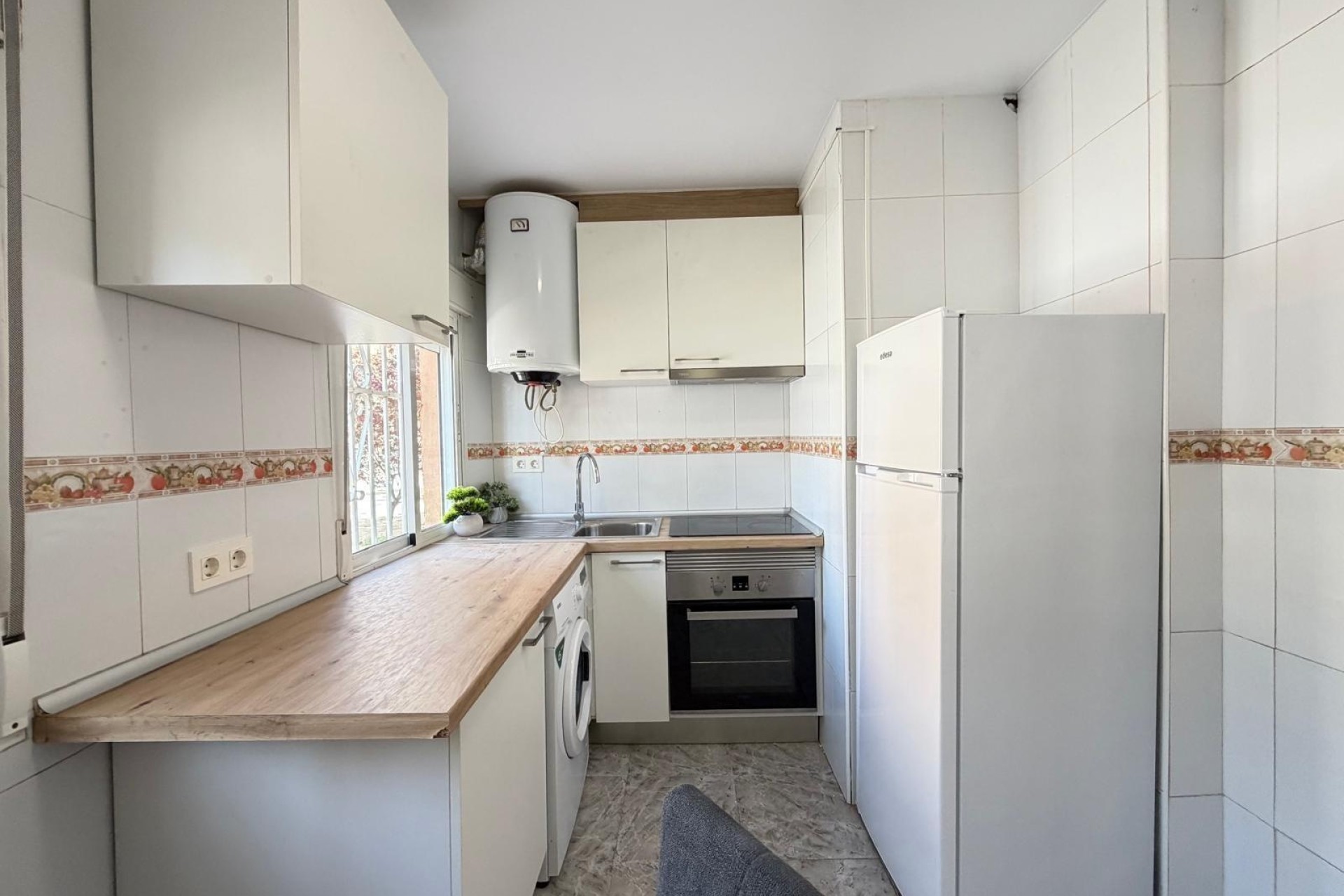 Sprzedaż - Apartament / Mieszkanie -
Torrevieja - Center