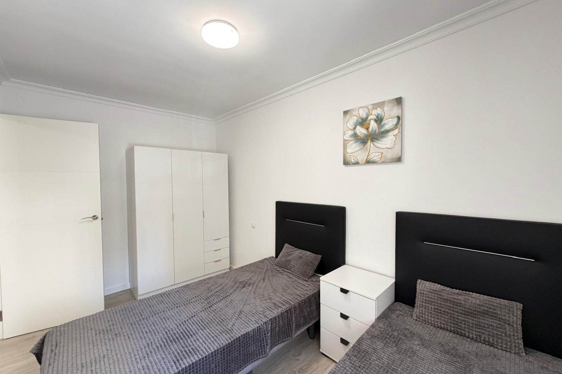 Sprzedaż - Apartament / Mieszkanie -
Torrevieja - Center