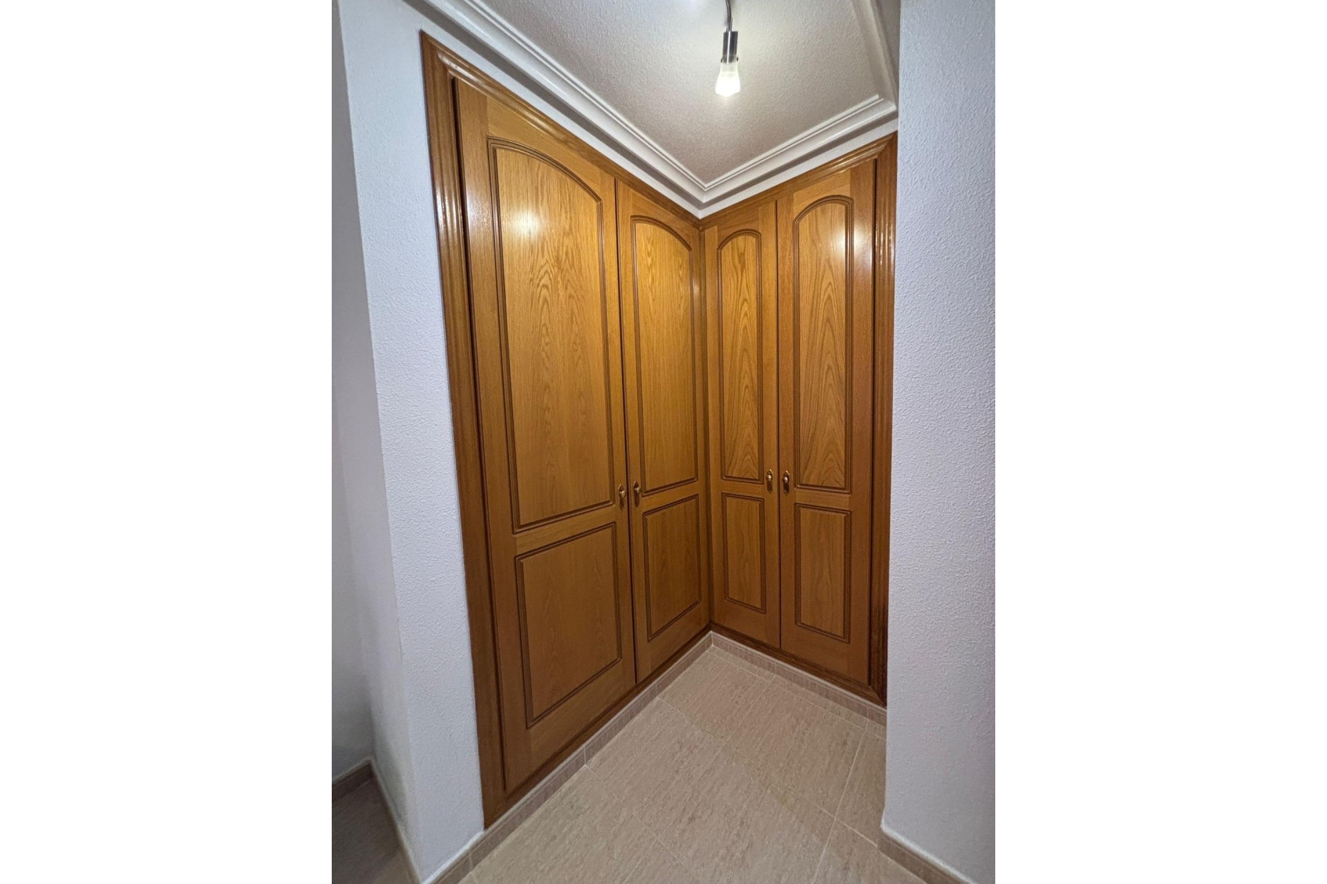 Sprzedaż - Apartament / Mieszkanie -
Torrevieja - Center