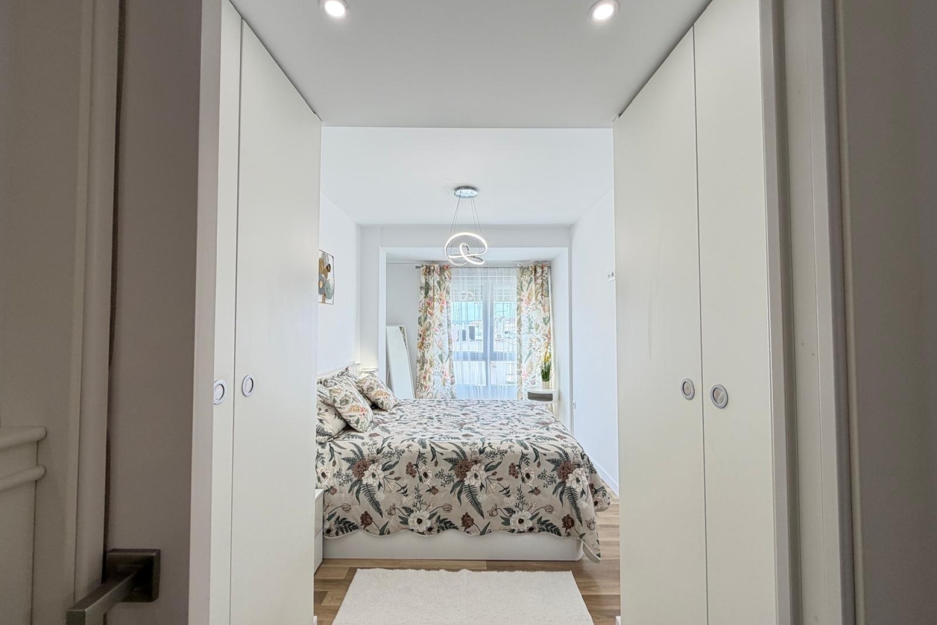 Sprzedaż - Apartament / Mieszkanie -
Torrevieja - Center