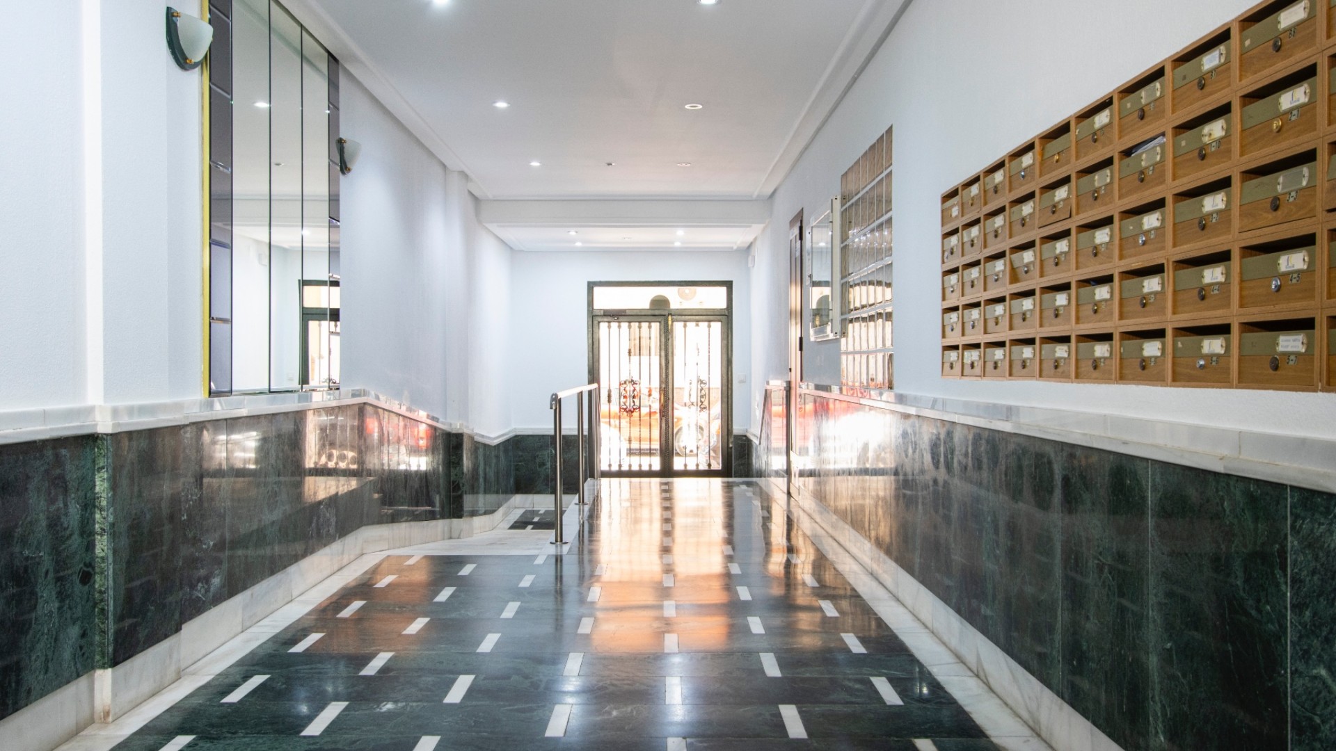 Sprzedaż - Apartament mieszkanie -
Torrevieja - Center