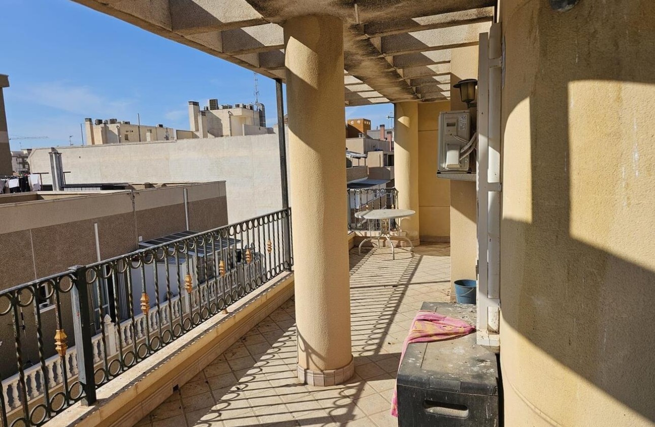Sprzedaż - Apartament / Mieszkanie -
Torrevieja - CENTRE
