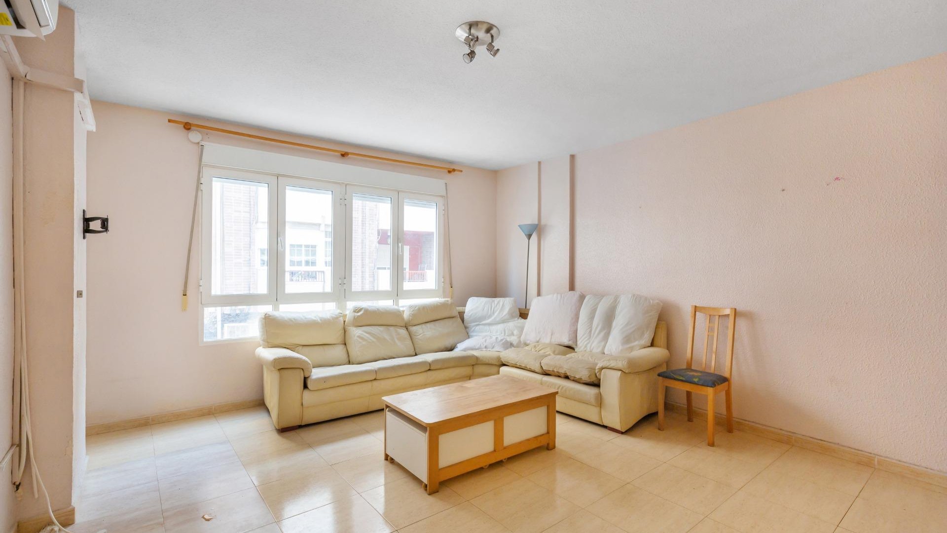 Sprzedaż - Apartament mieszkanie -
Torrevieja - Centro - Muelle Pesquero