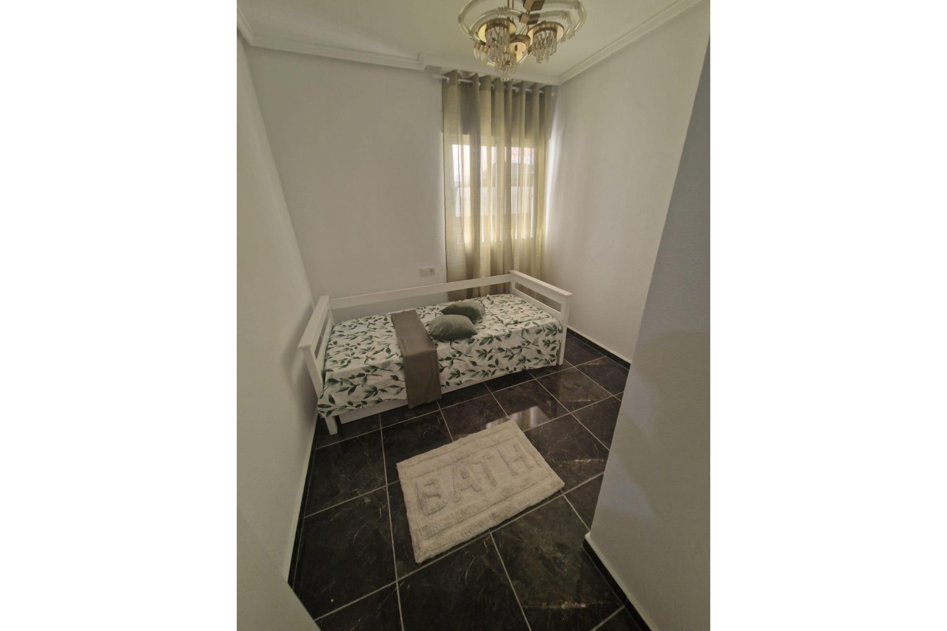 Sprzedaż - Apartament / Mieszkanie -
Torrevieja - Centro - Muelle Pesquero