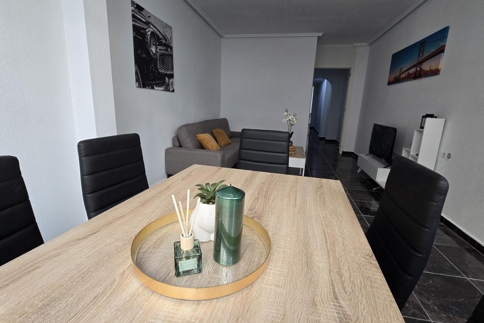 Sprzedaż - Apartament / Mieszkanie -
Torrevieja - Centro - Muelle Pesquero