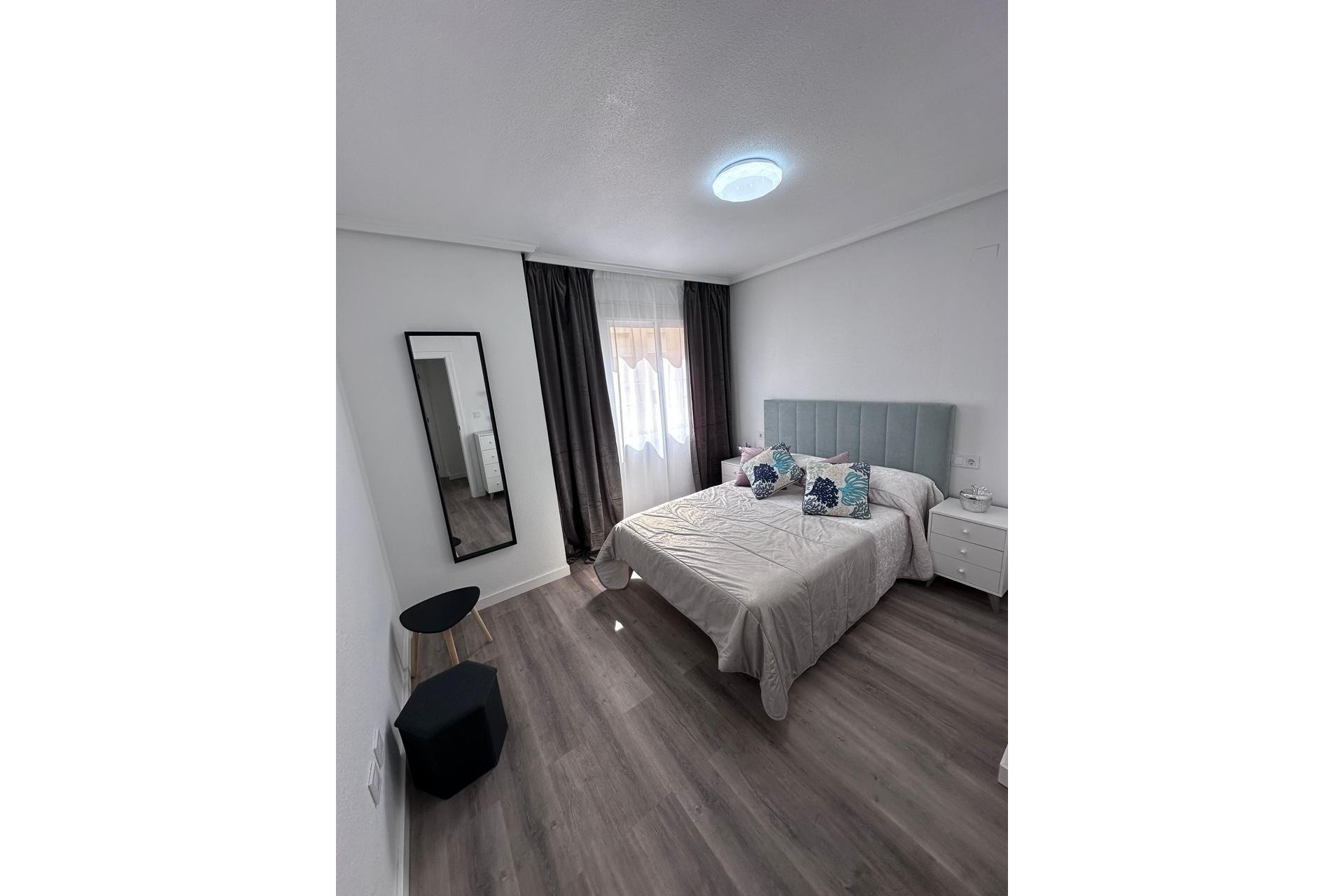 Sprzedaż - Apartament / Mieszkanie -
Torrevieja - Centro - Muelle Pesquero