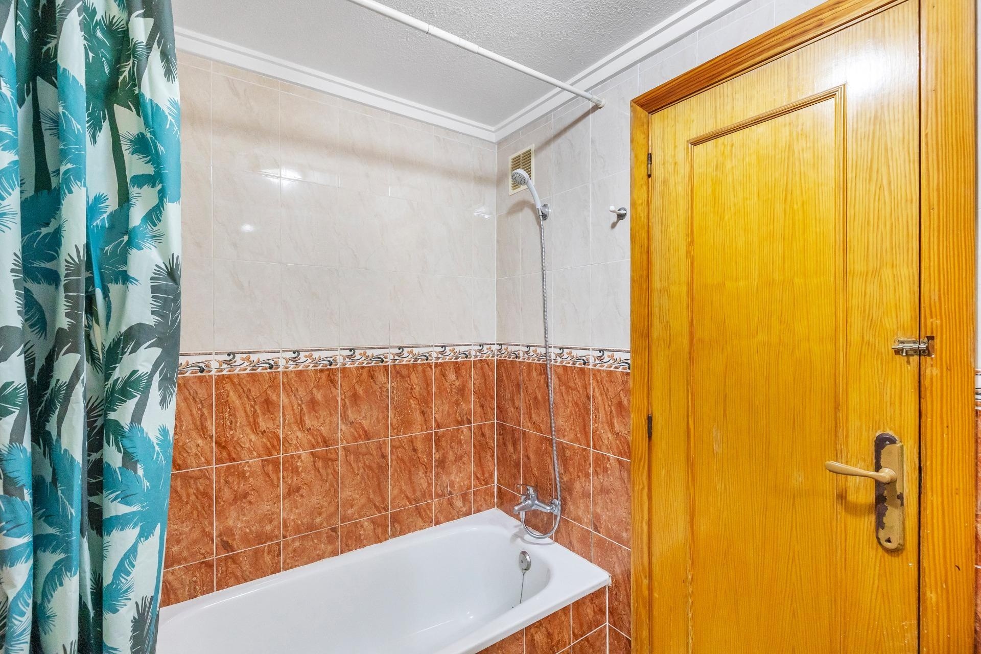 Sprzedaż - Apartament / Mieszkanie -
Torrevieja - Centro - Muelle Pesquero