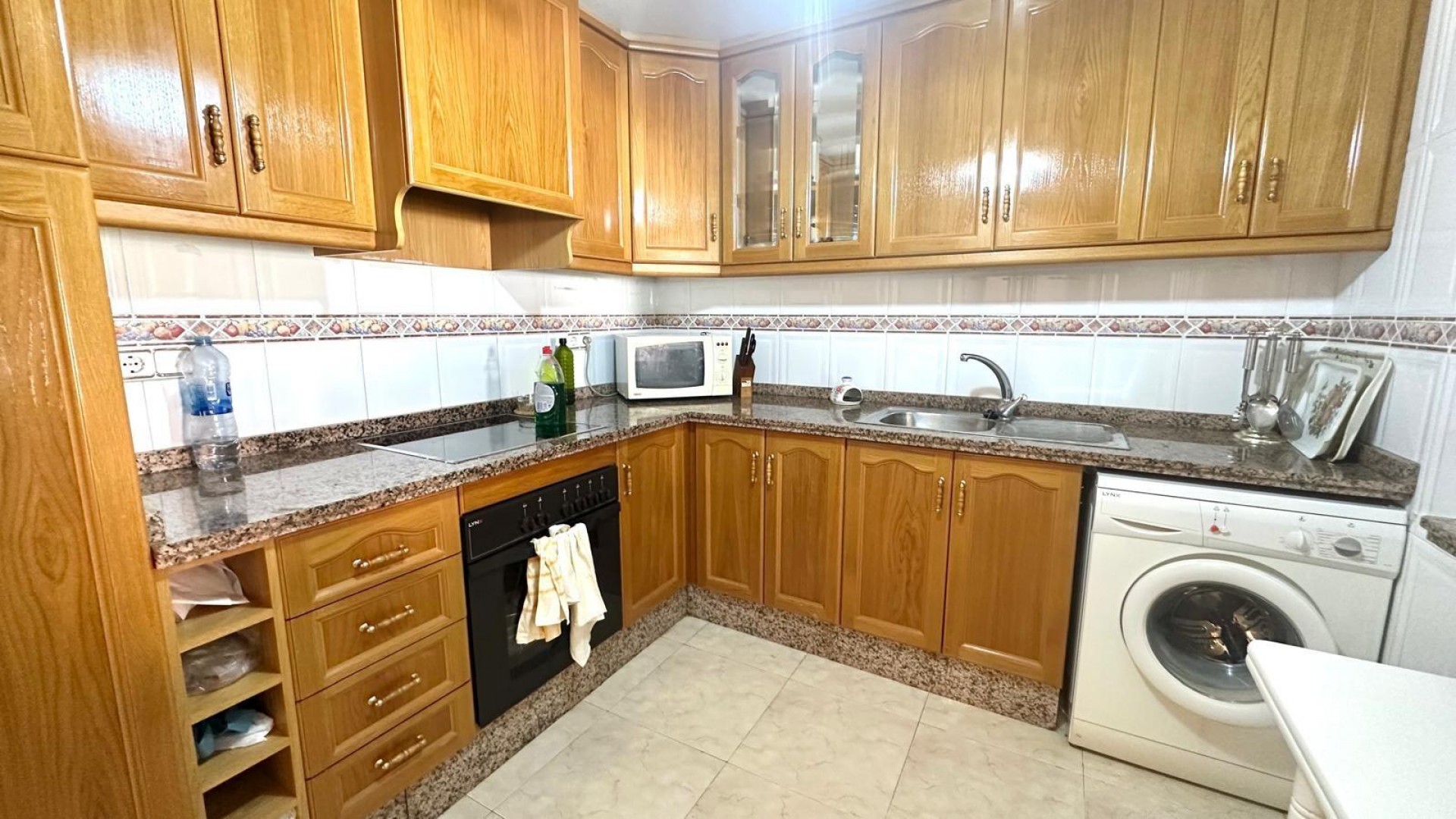 Sprzedaż - Apartament mieszkanie -
Torrevieja - Centro