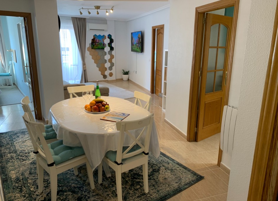 Sprzedaż - Apartament mieszkanie -
Torrevieja - Centro