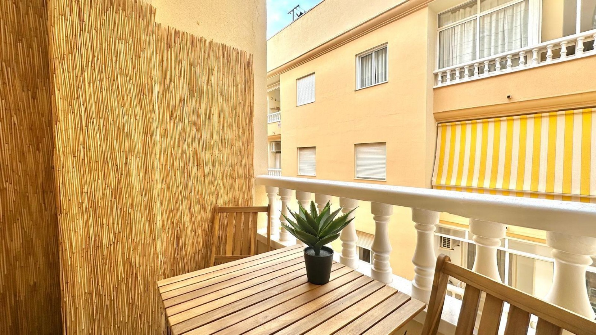 Sprzedaż - Apartament mieszkanie -
Torrevieja - Centro
