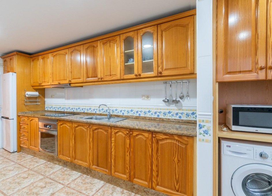 Sprzedaż - Apartament mieszkanie -
Torrevieja - Centro