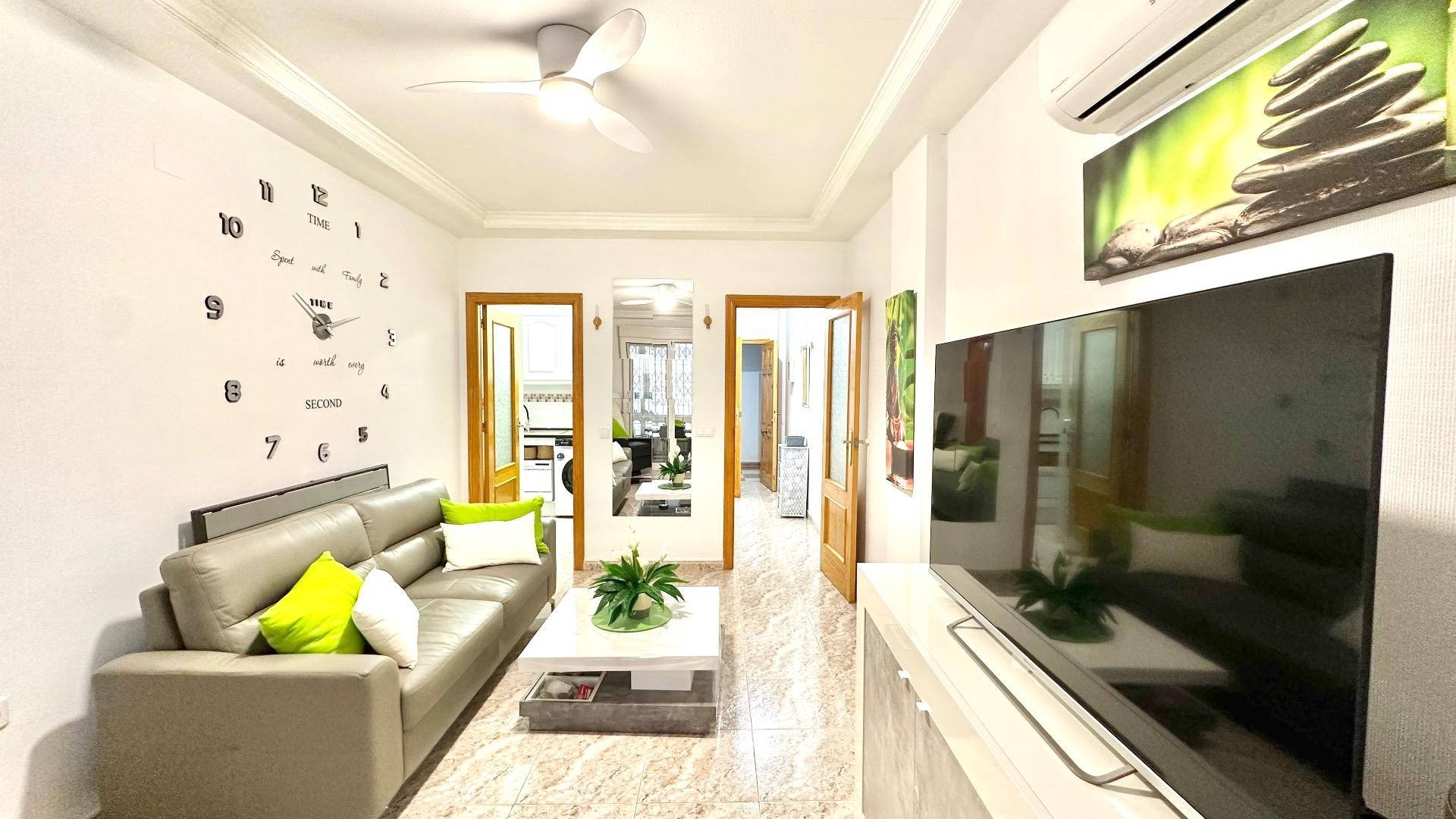 Sprzedaż - Apartament mieszkanie -
Torrevieja - Centro