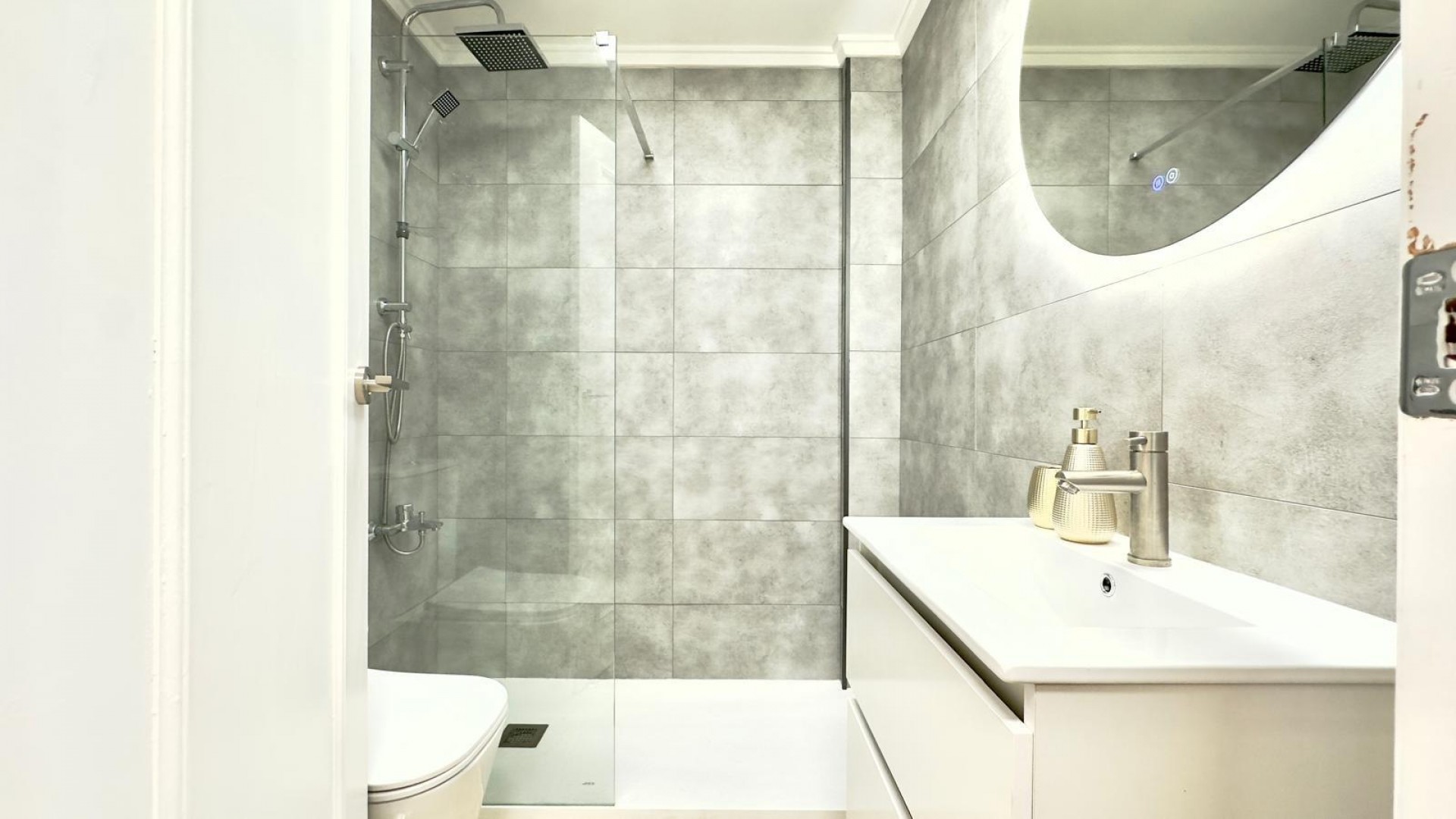 Sprzedaż - Apartament mieszkanie -
Torrevieja - Centro