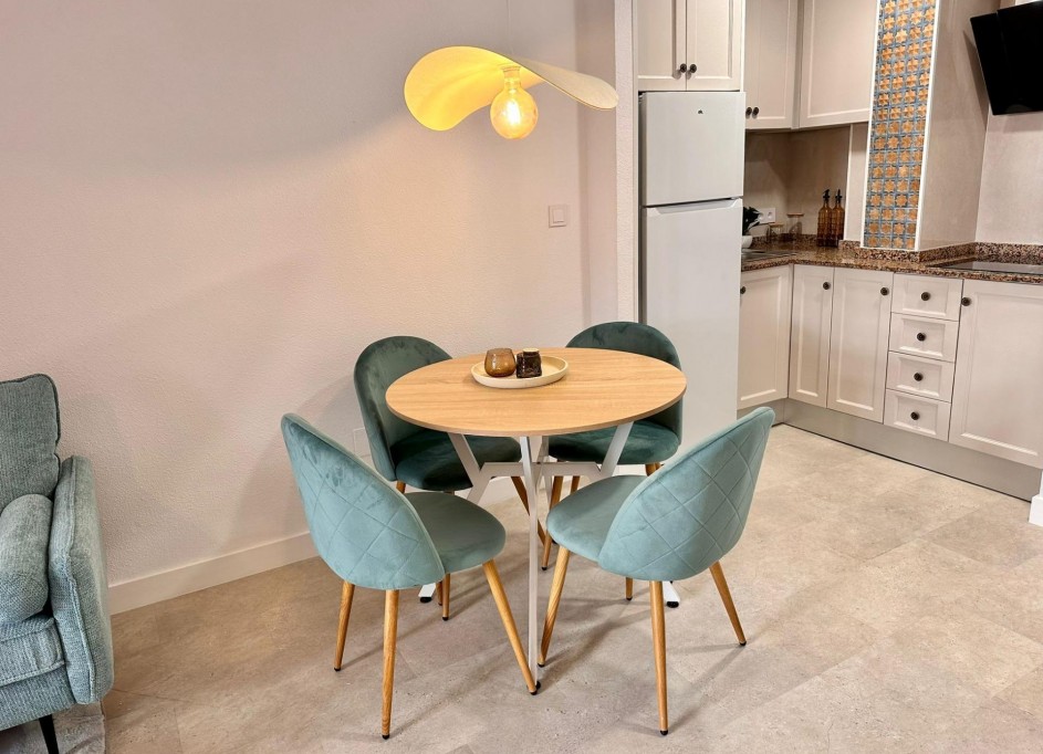 Sprzedaż - Apartament mieszkanie -
Torrevieja - Centro