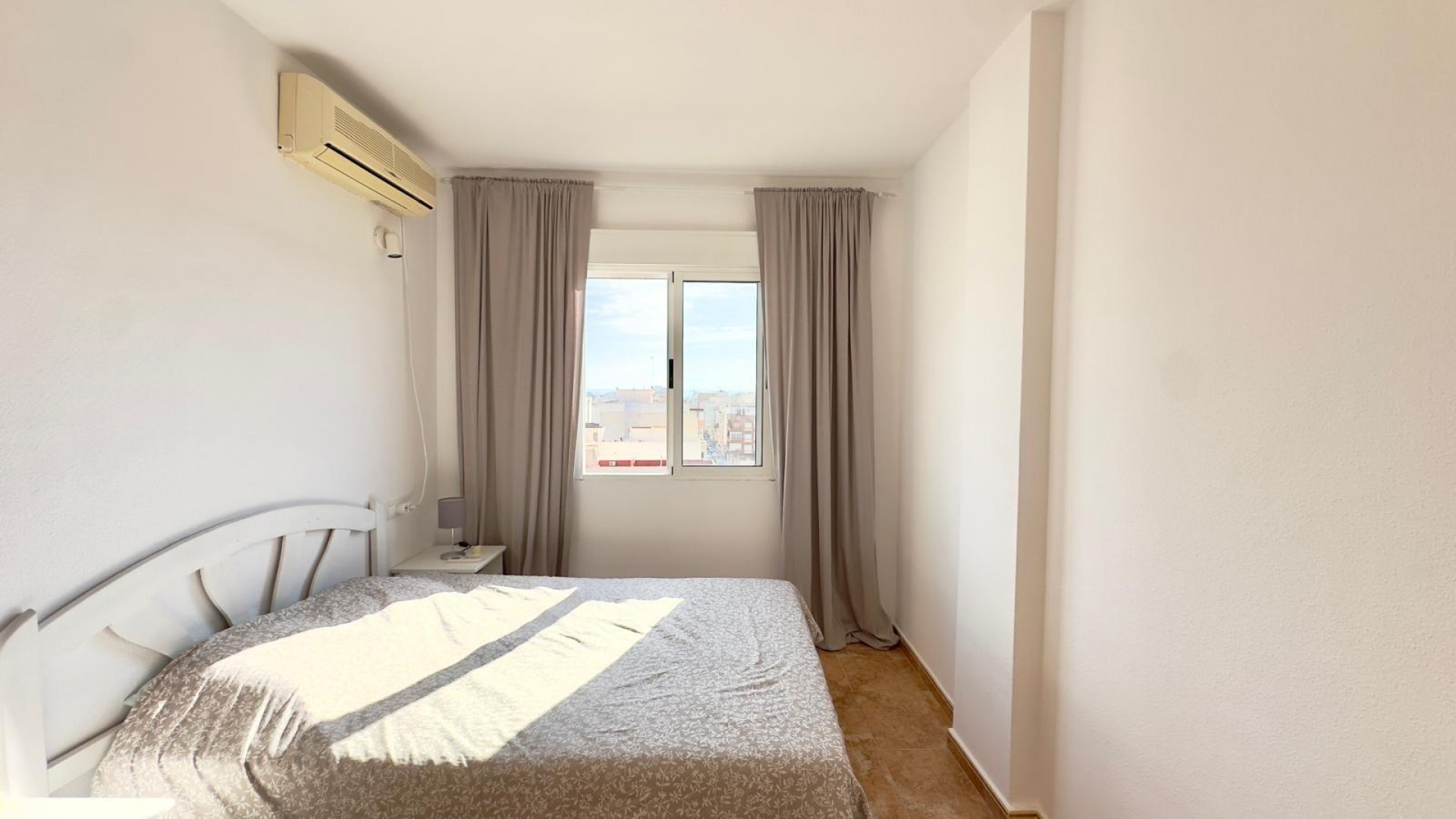 Sprzedaż - Apartament mieszkanie -
Torrevieja - Centro