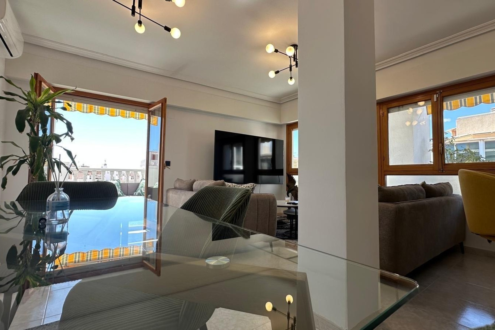 Sprzedaż - Apartament mieszkanie -
Torrevieja - Centro